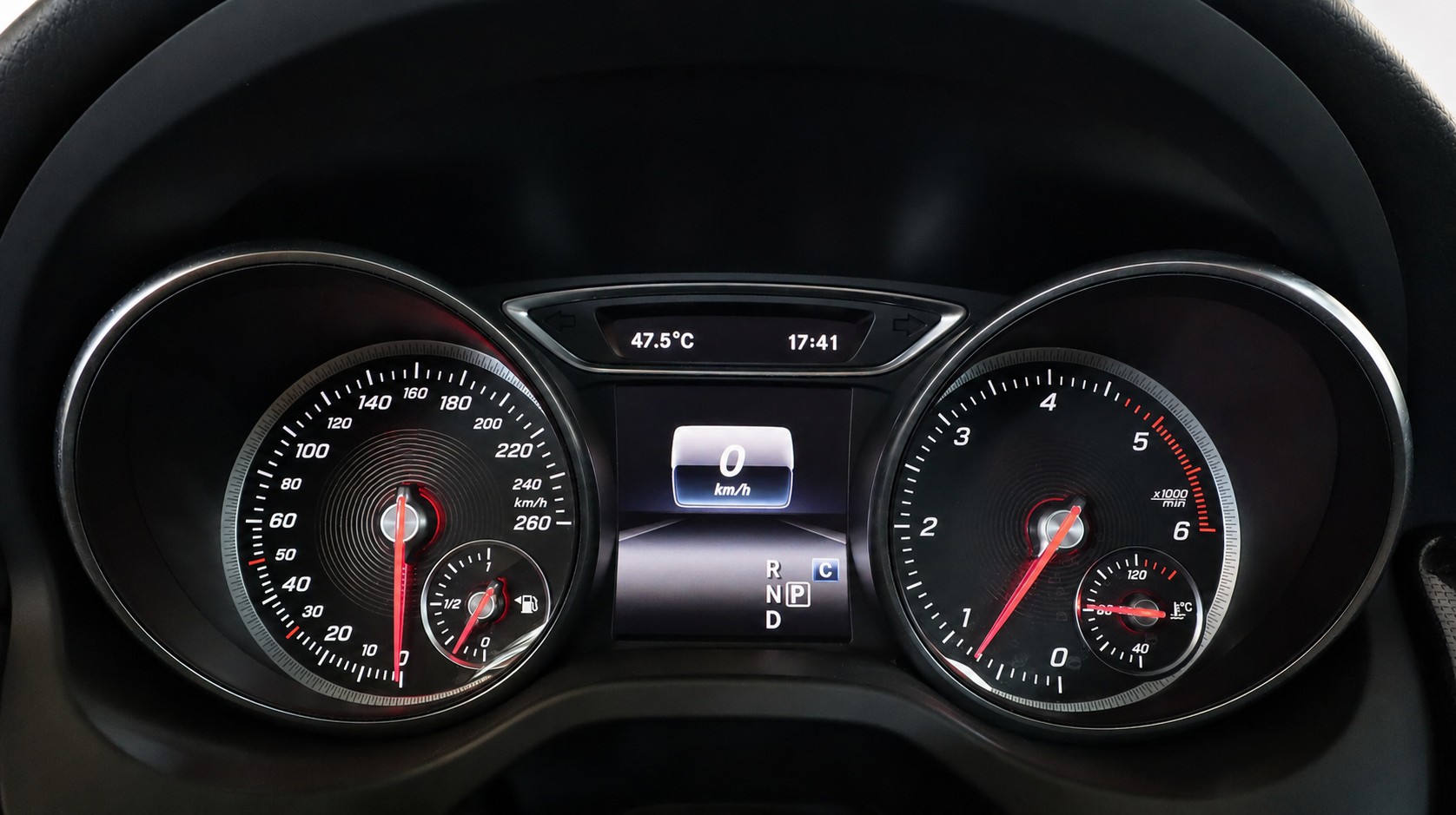 MERCEDES-BENZ CLA Shooting Brake 200 d 7G-DCT-image-9