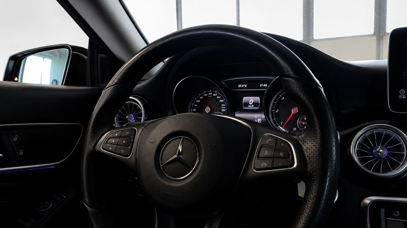 MERCEDES-BENZ CLA Shooting Brake 200 d 7G-DCT-image-17