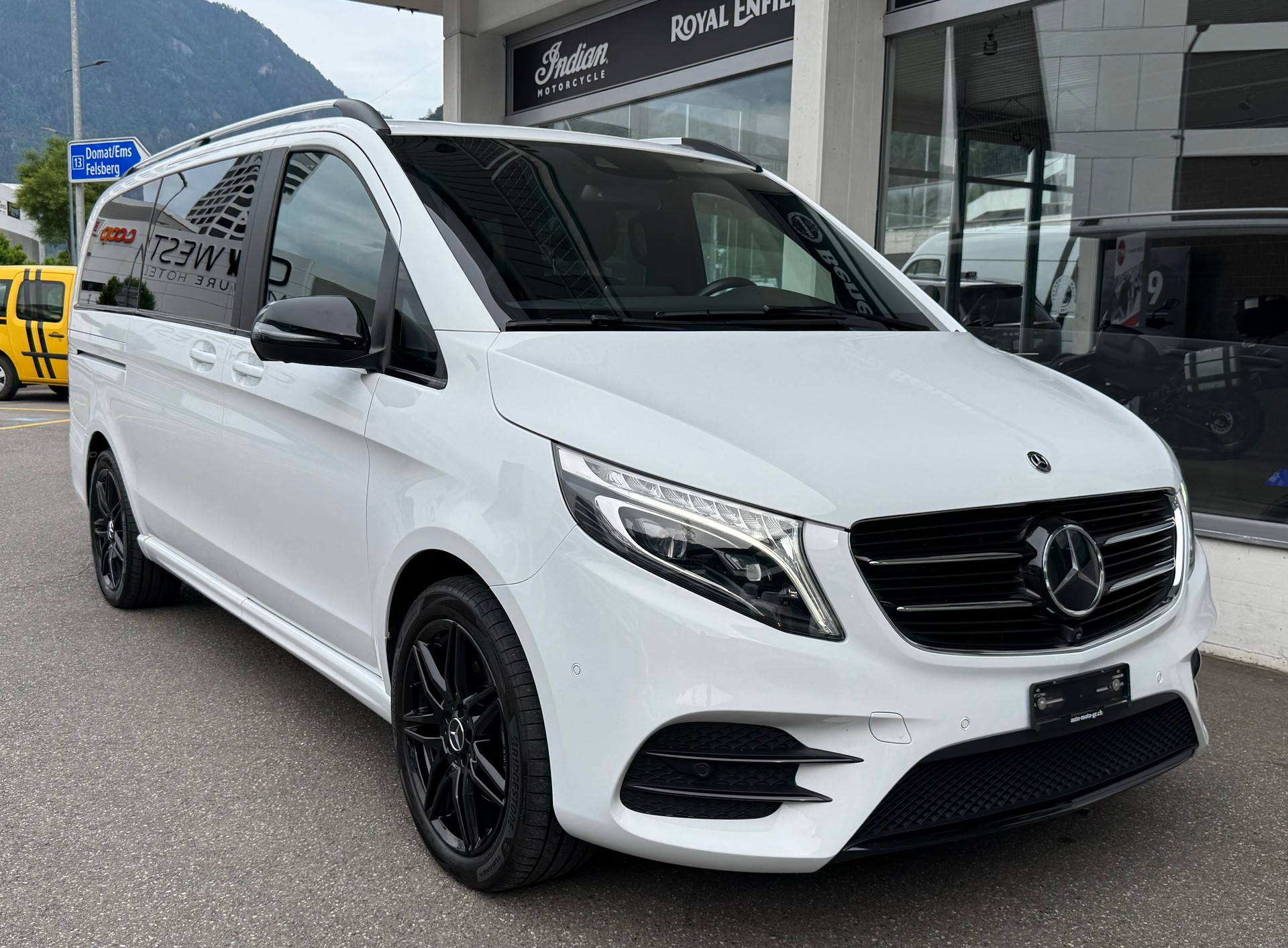 MERCEDES-BENZ V 250 d Swiss Edition lang 4Matic AMG Line-image-0