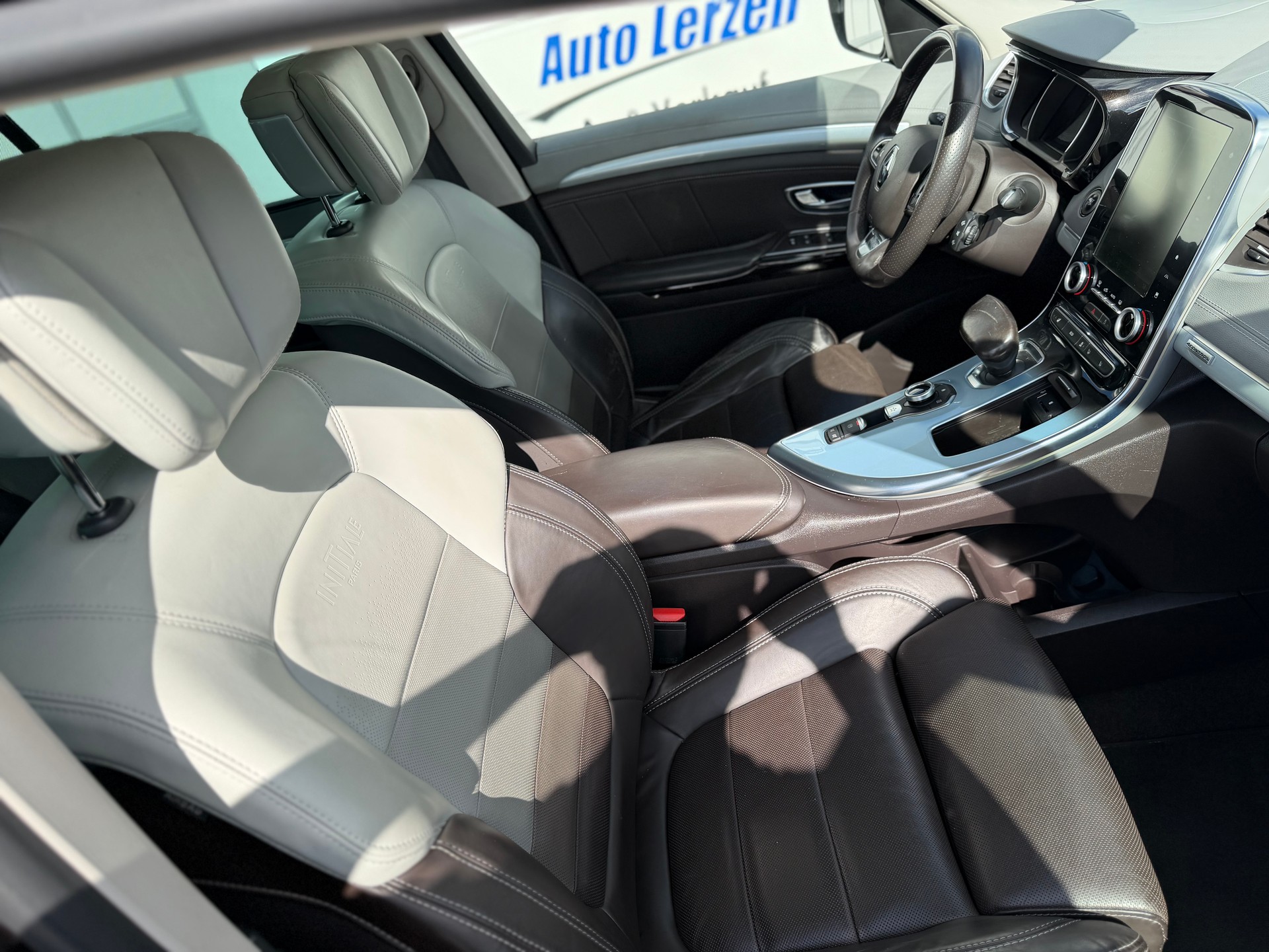 RENAULT Espace 1.6 dCi Initiale Paris EDC AUTOMAT. 7 Plätze-image-8