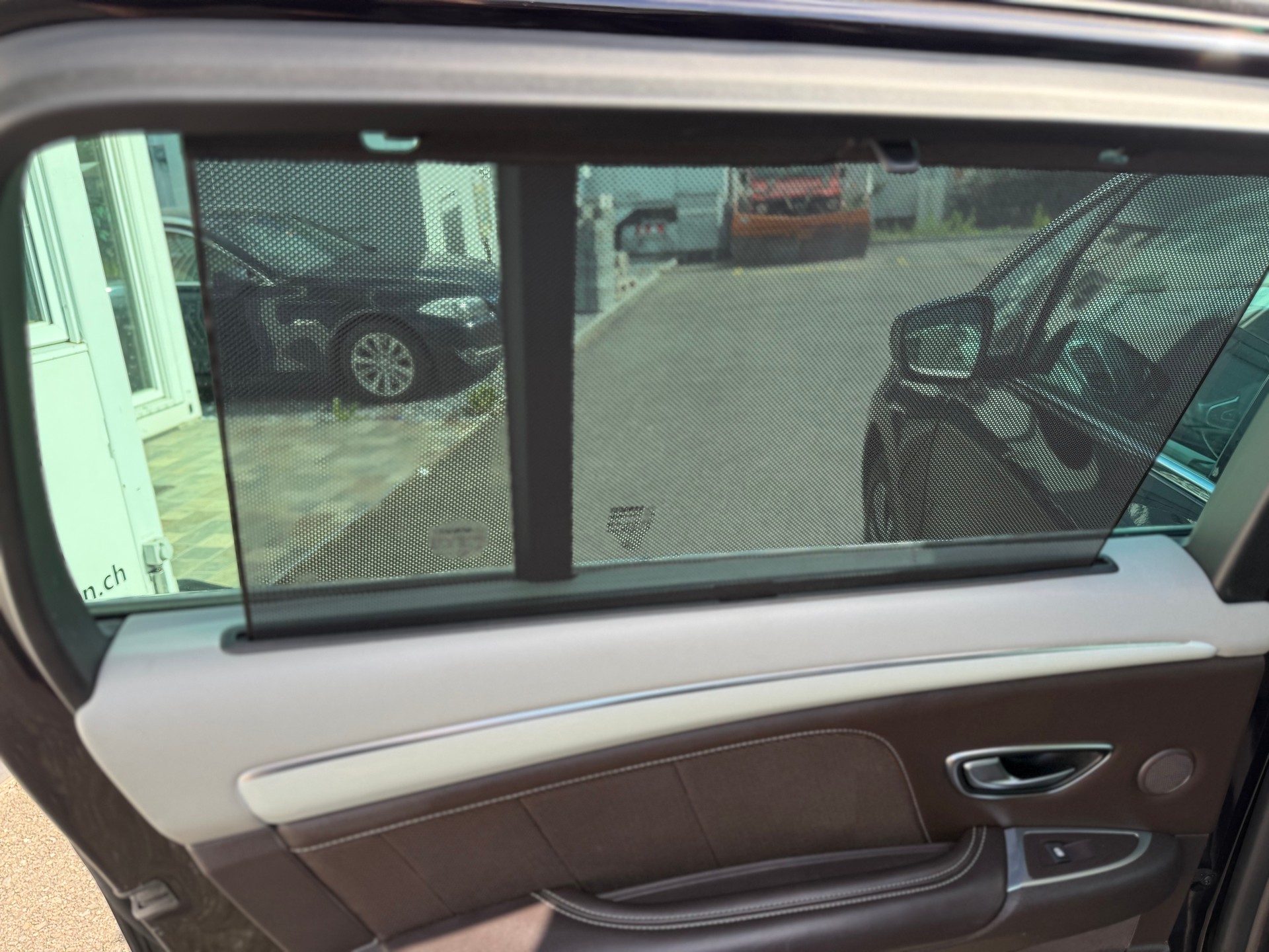 RENAULT Espace 1.6 dCi Initiale Paris EDC AUTOMAT. 7 Plätze-image-13