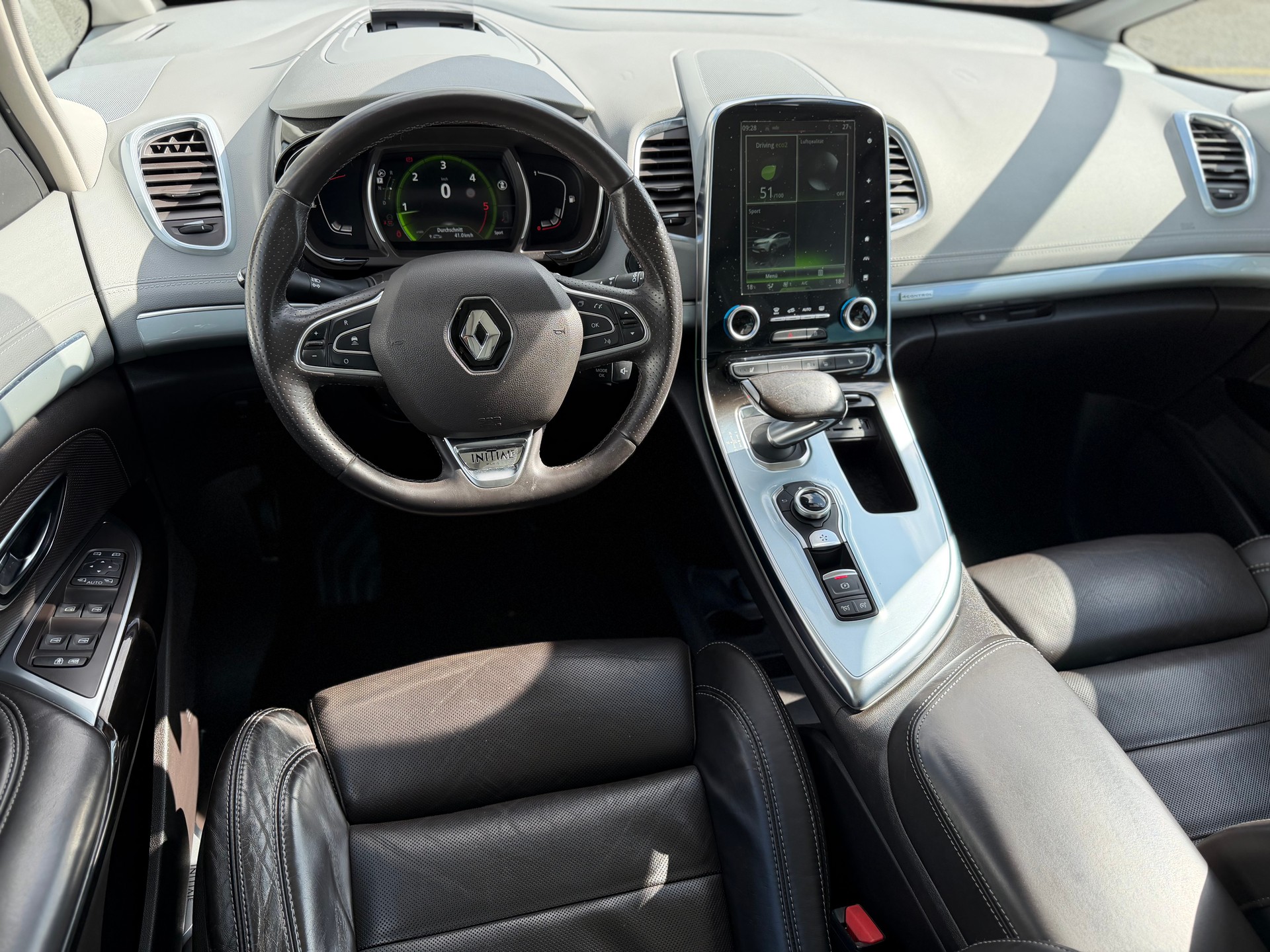 RENAULT Espace 1.6 dCi Initiale Paris EDC AUTOMAT. 7 Plätze-image-7