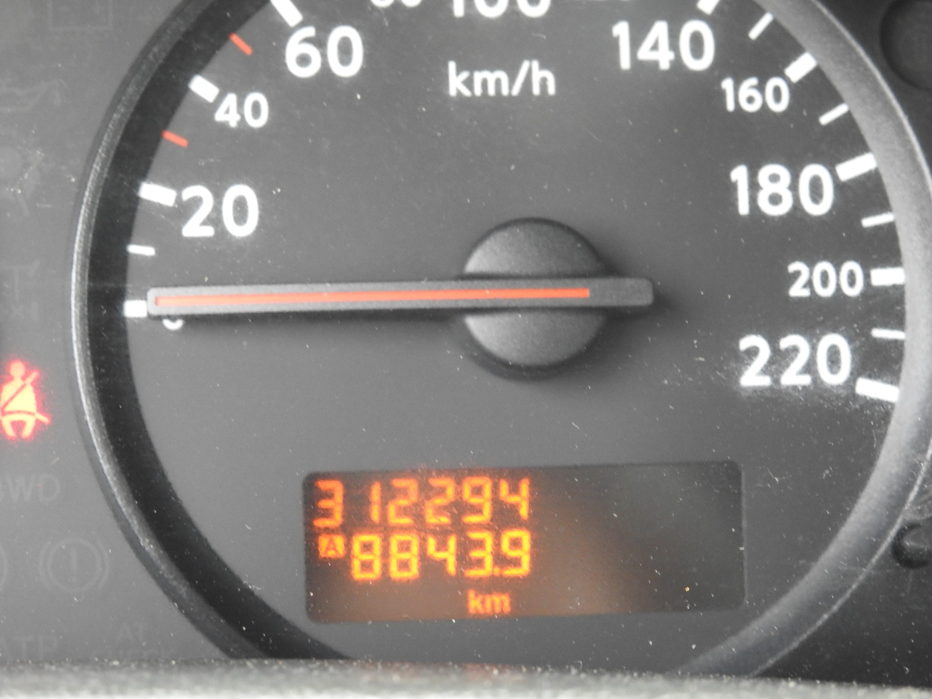 NISSAN Navara King Cab XE 2.5 dCi 4WD-image-22