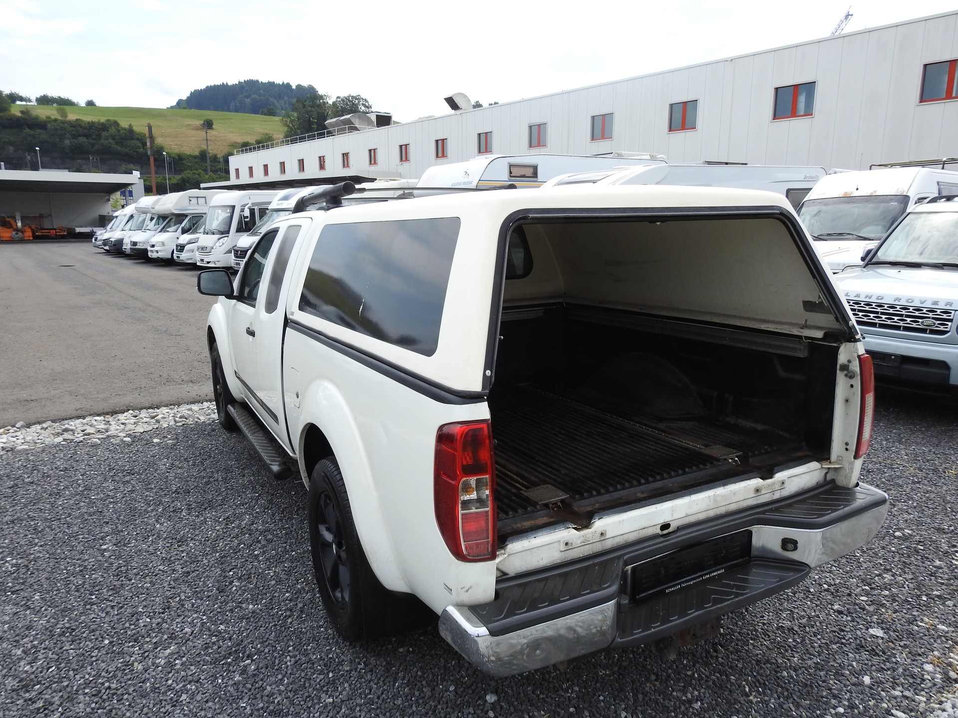 NISSAN Navara King Cab XE 2.5 dCi 4WD-image-3