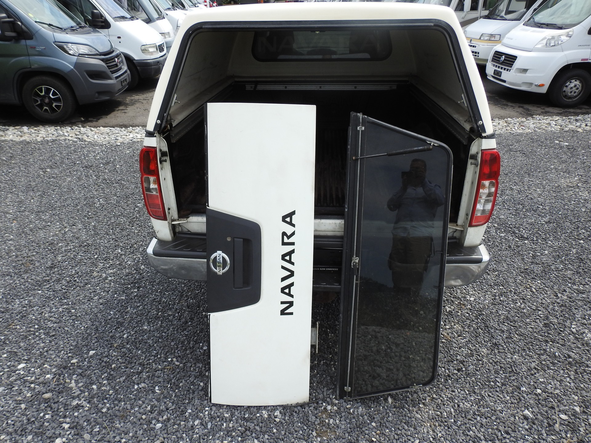 NISSAN Navara King Cab XE 2.5 dCi 4WD-image-29