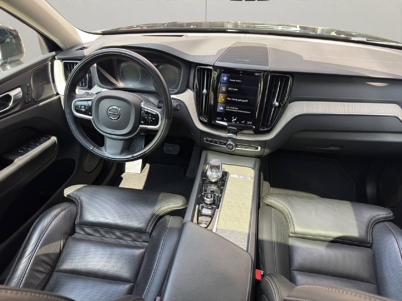 VOLVO XC60 2.0 T8 TE Inscription eAWD-image-13