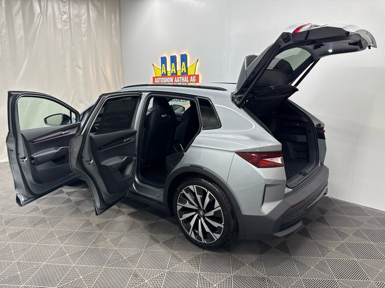 SKODA Elroq 85 Sportline-image-15