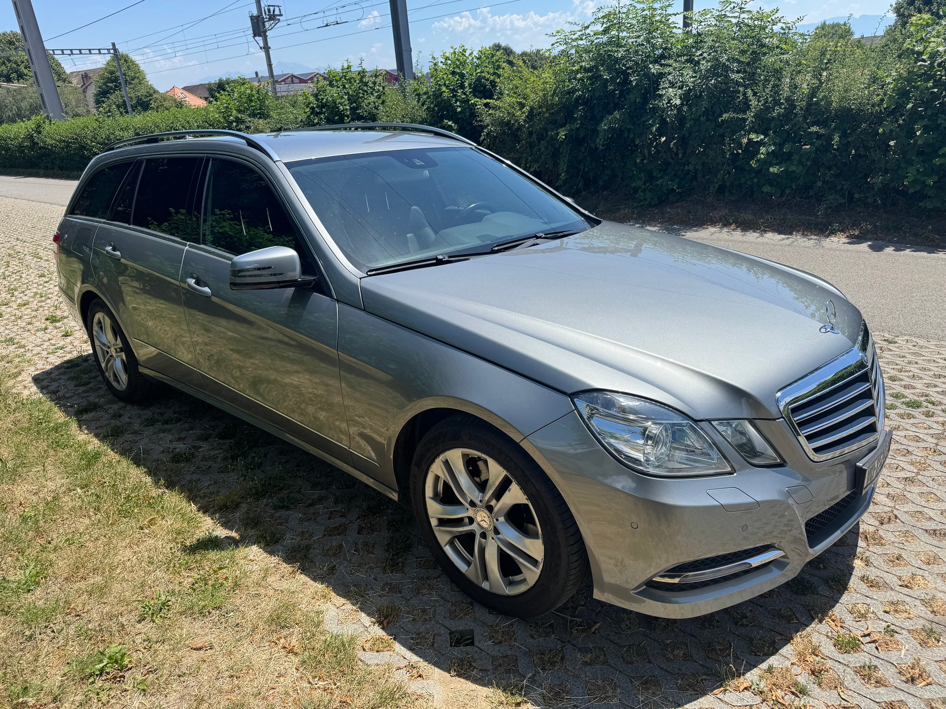 MERCEDES-BENZ E 350 Avantgarde 4Matic 7G-Tronic