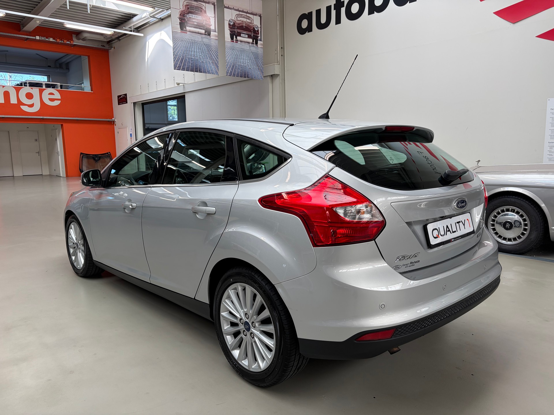 FORD Focus 1.0 SCTi Titanium-image-3