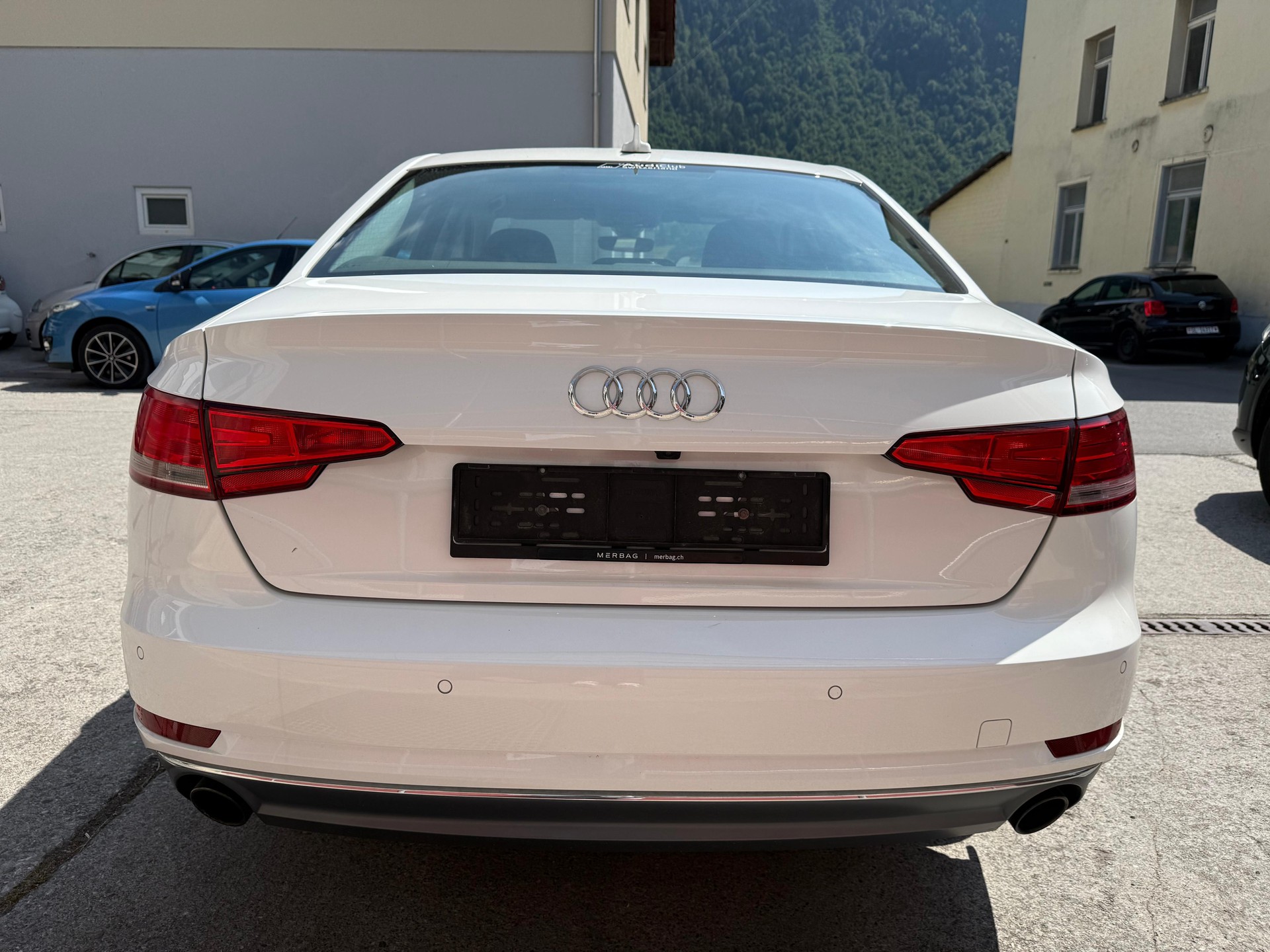AUDI A4 Limousine 2.0 TFSI Sport S-tronic-showroom-element-2