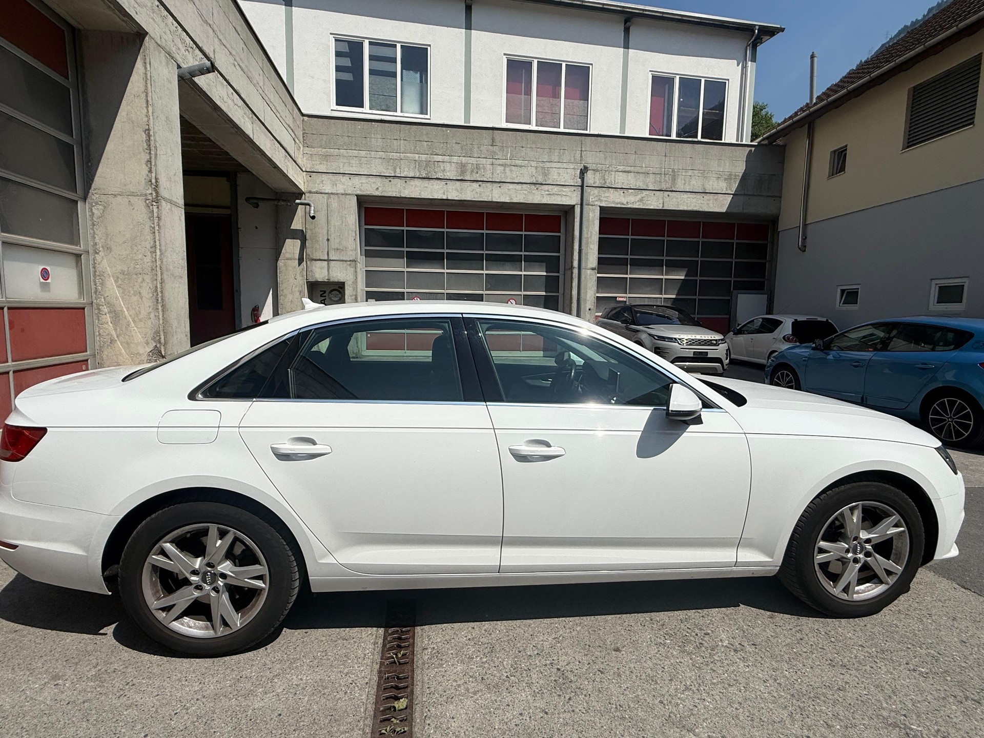 AUDI A4 Limousine 2.0 TFSI Sport S-tronic-showroom-element-3