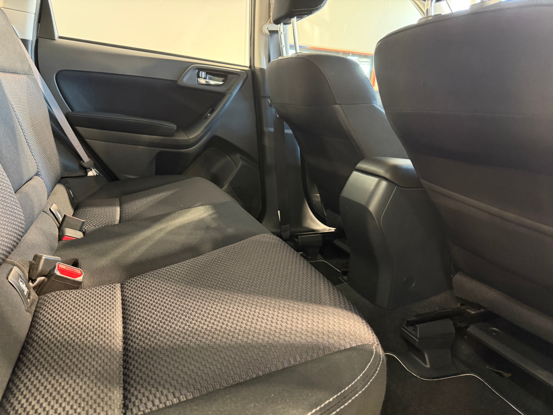 SUBARU Forester 2.0D Advantage Lineatronic-image-14