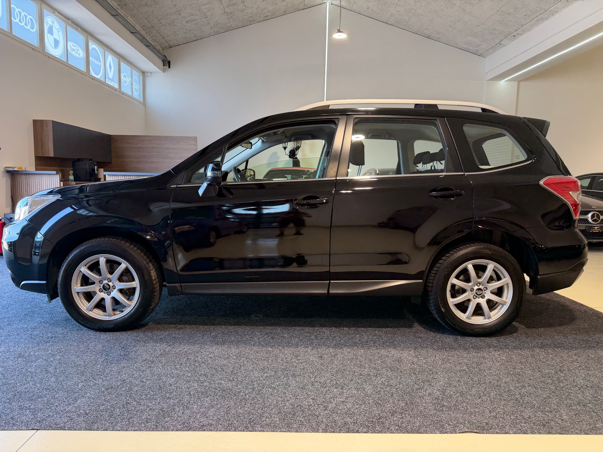 SUBARU Forester 2.0D Advantage Lineatronic-image-3