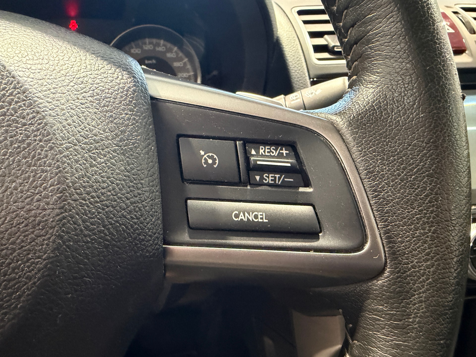 SUBARU Forester 2.0D Advantage Lineatronic-image-18
