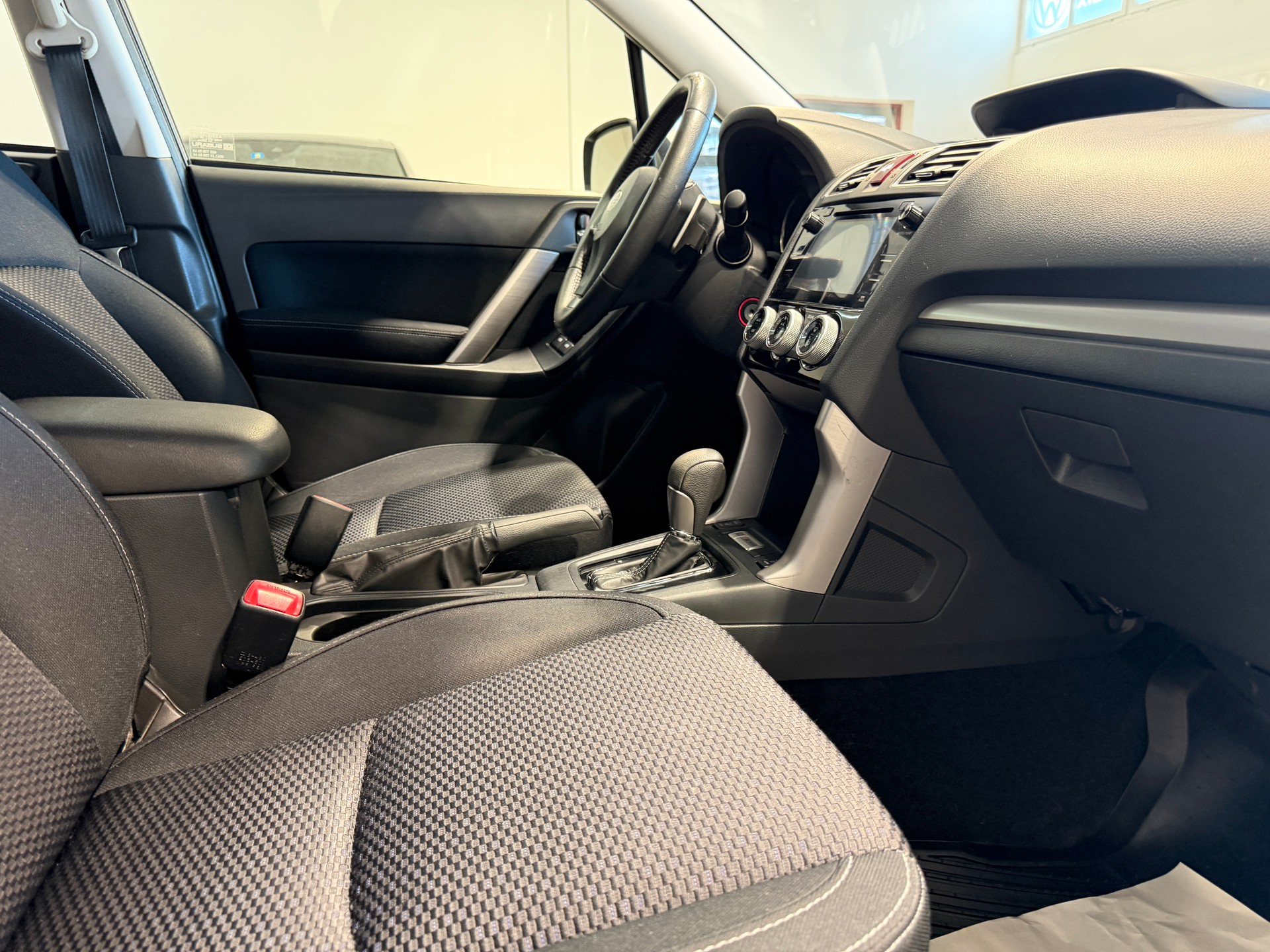 SUBARU Forester 2.0D Advantage Lineatronic-image-21