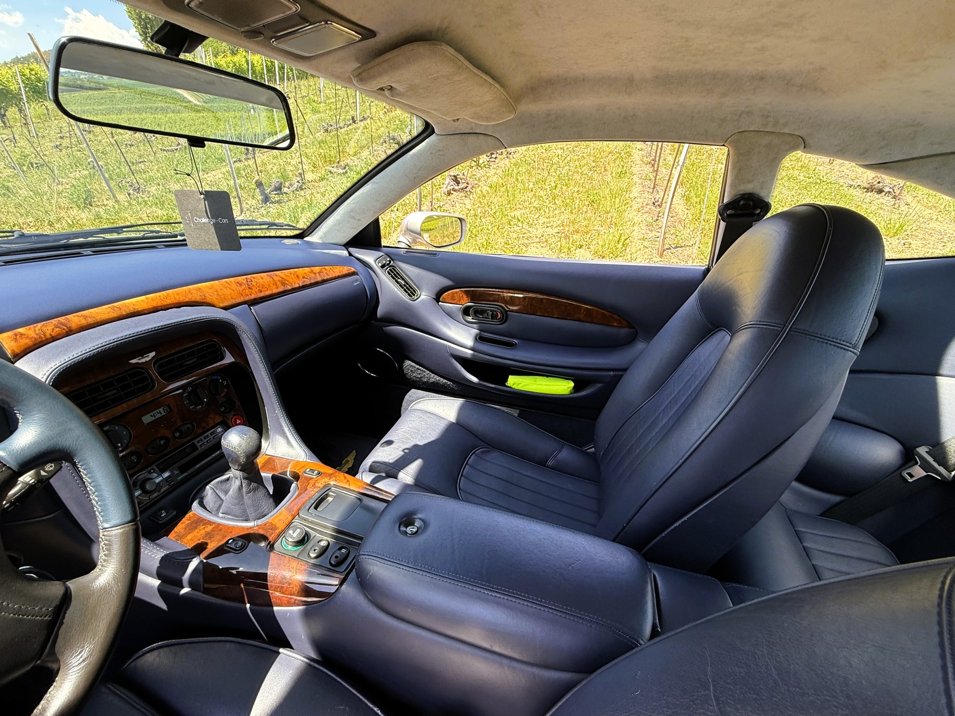 ASTON MARTIN DB7-image-12
