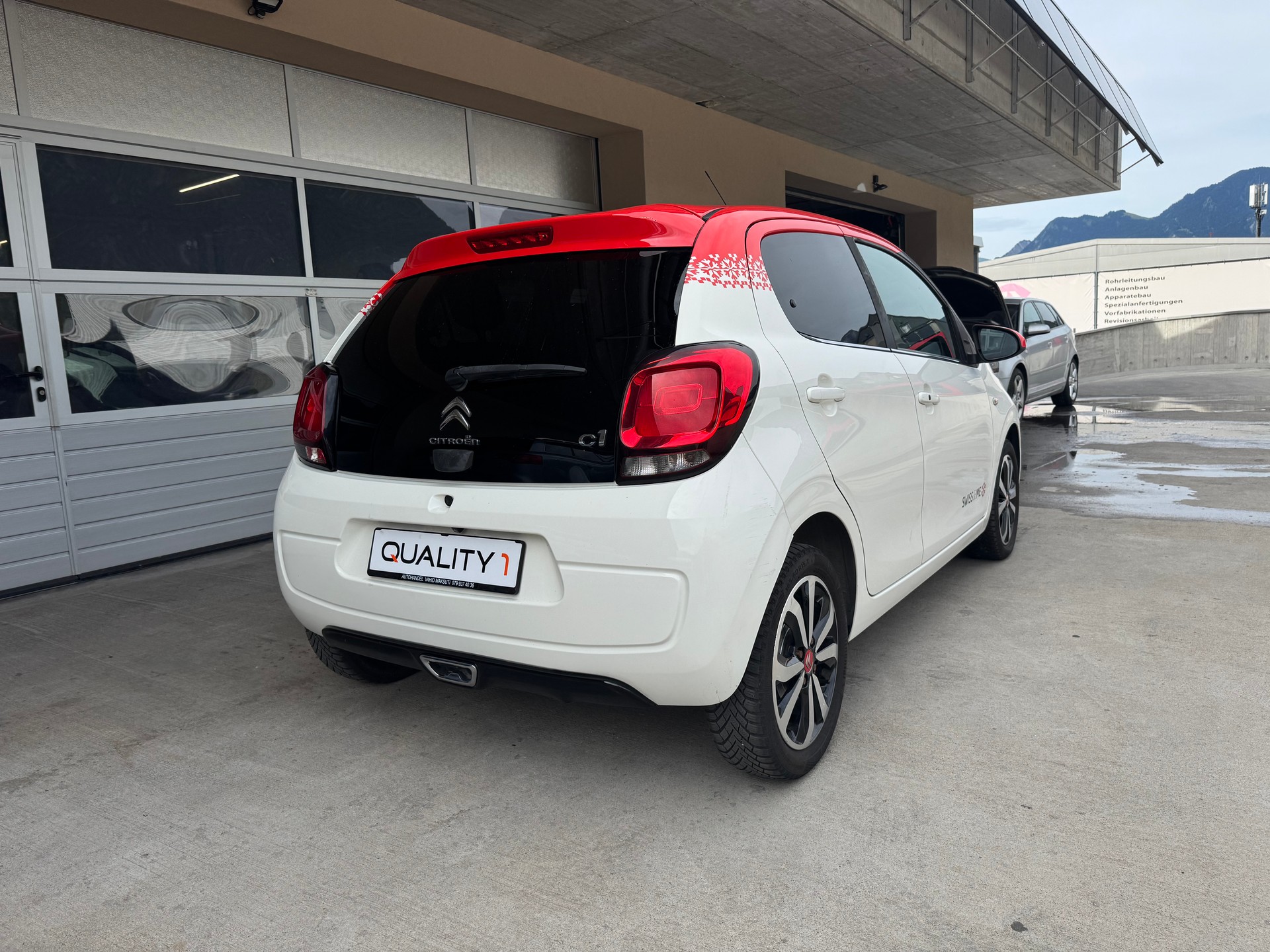 CITROEN C1 1.2 VTi Swiss&Me-image-3
