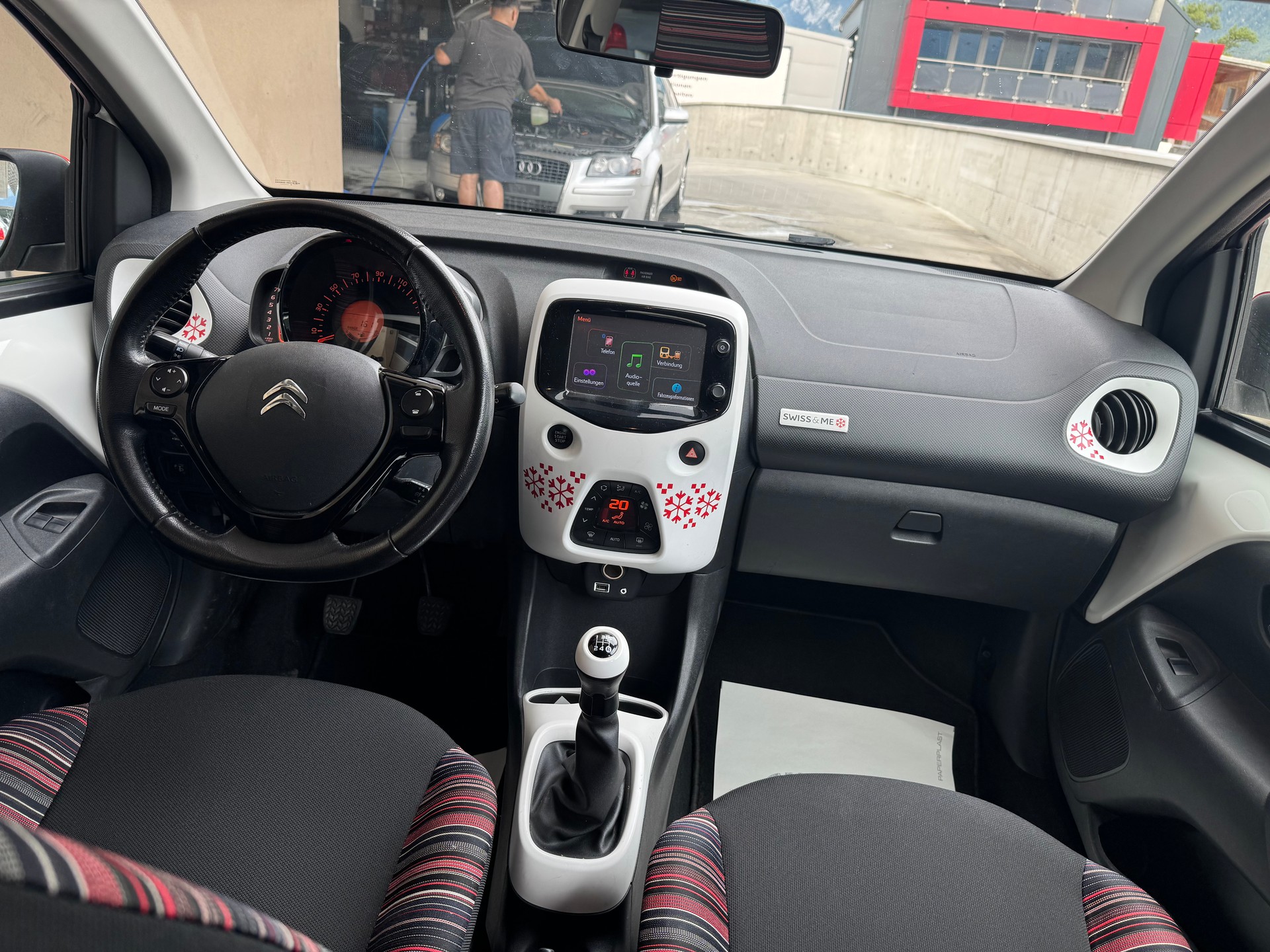 CITROEN C1 1.2 VTi Swiss&Me-image-7