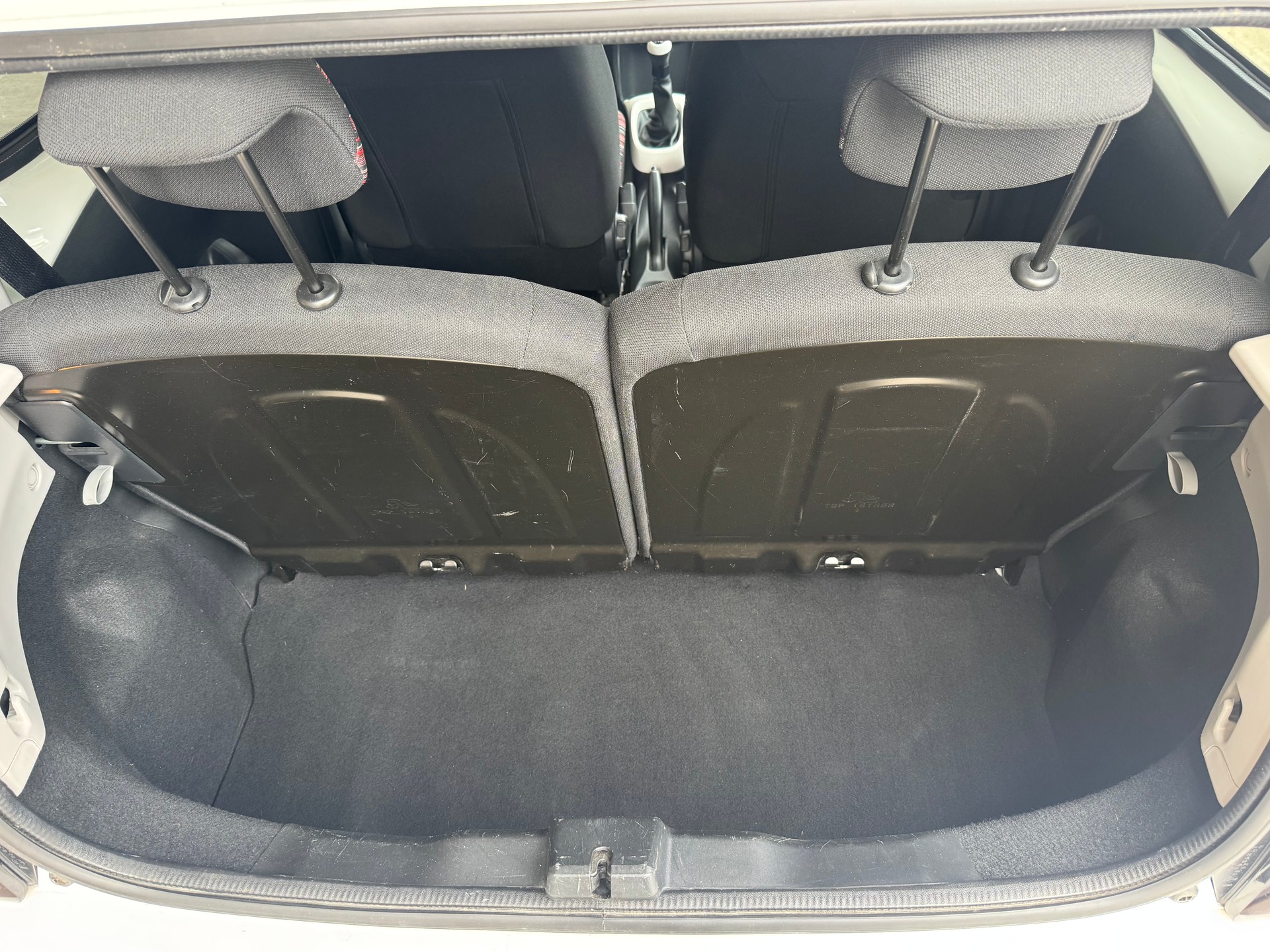 CITROEN C1 1.2 VTi Swiss&Me-image-6