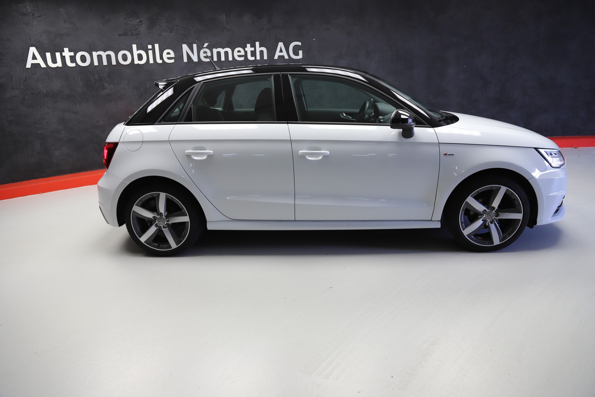 AUDI A1 Sportback 1.0 TFSI Sport S-tronic-image-3