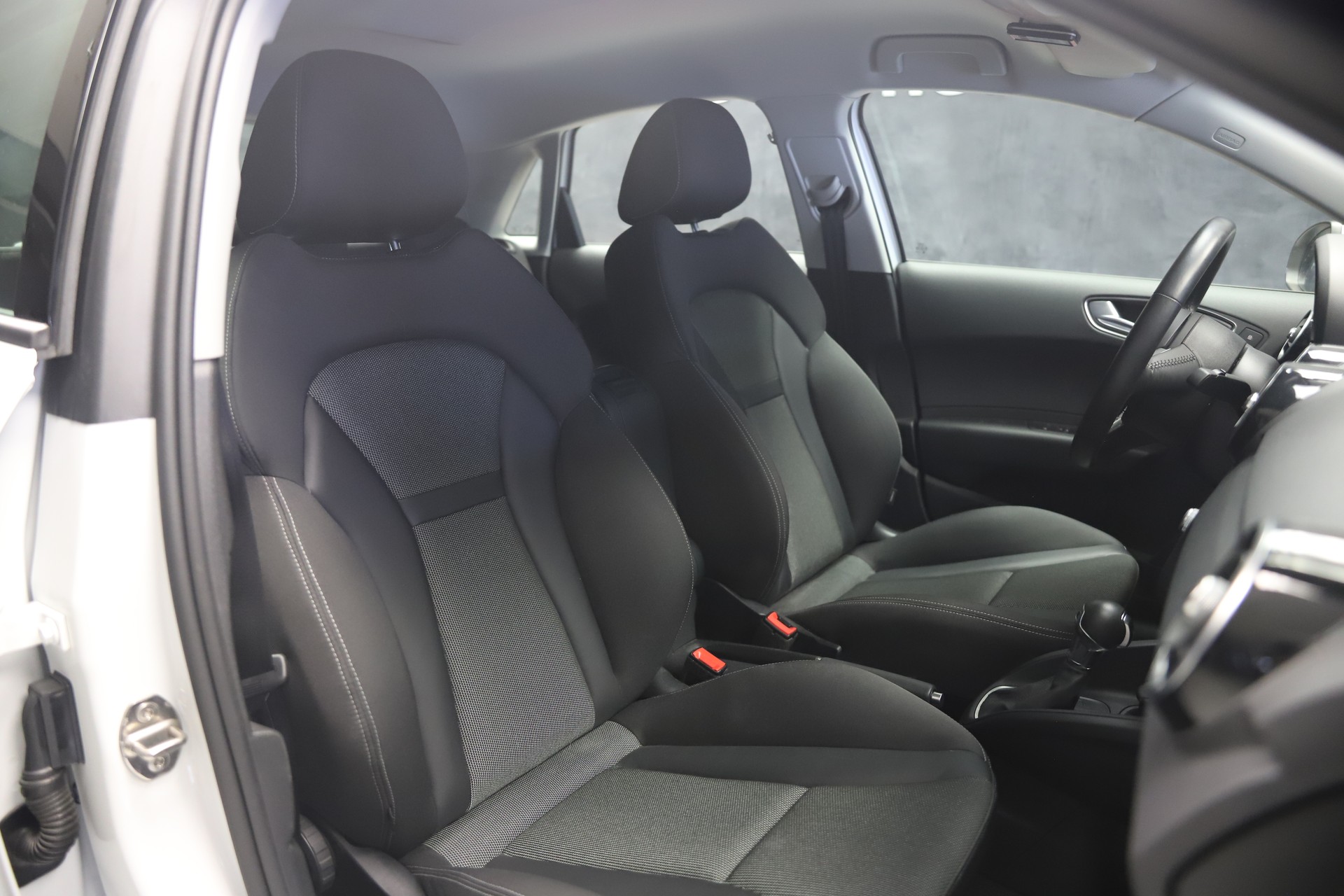 AUDI A1 Sportback 1.0 TFSI S-tronic-image-6
