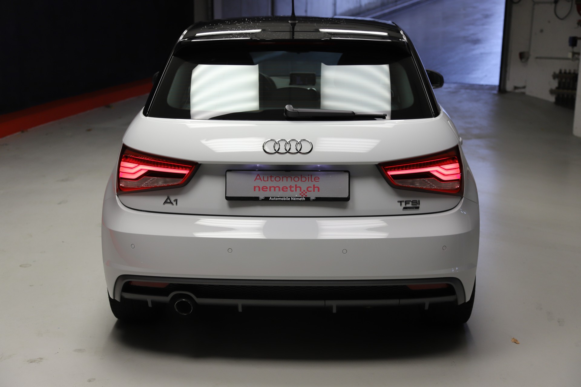 AUDI A1 Sportback 1.0 TFSI Sport S-tronic-image-2