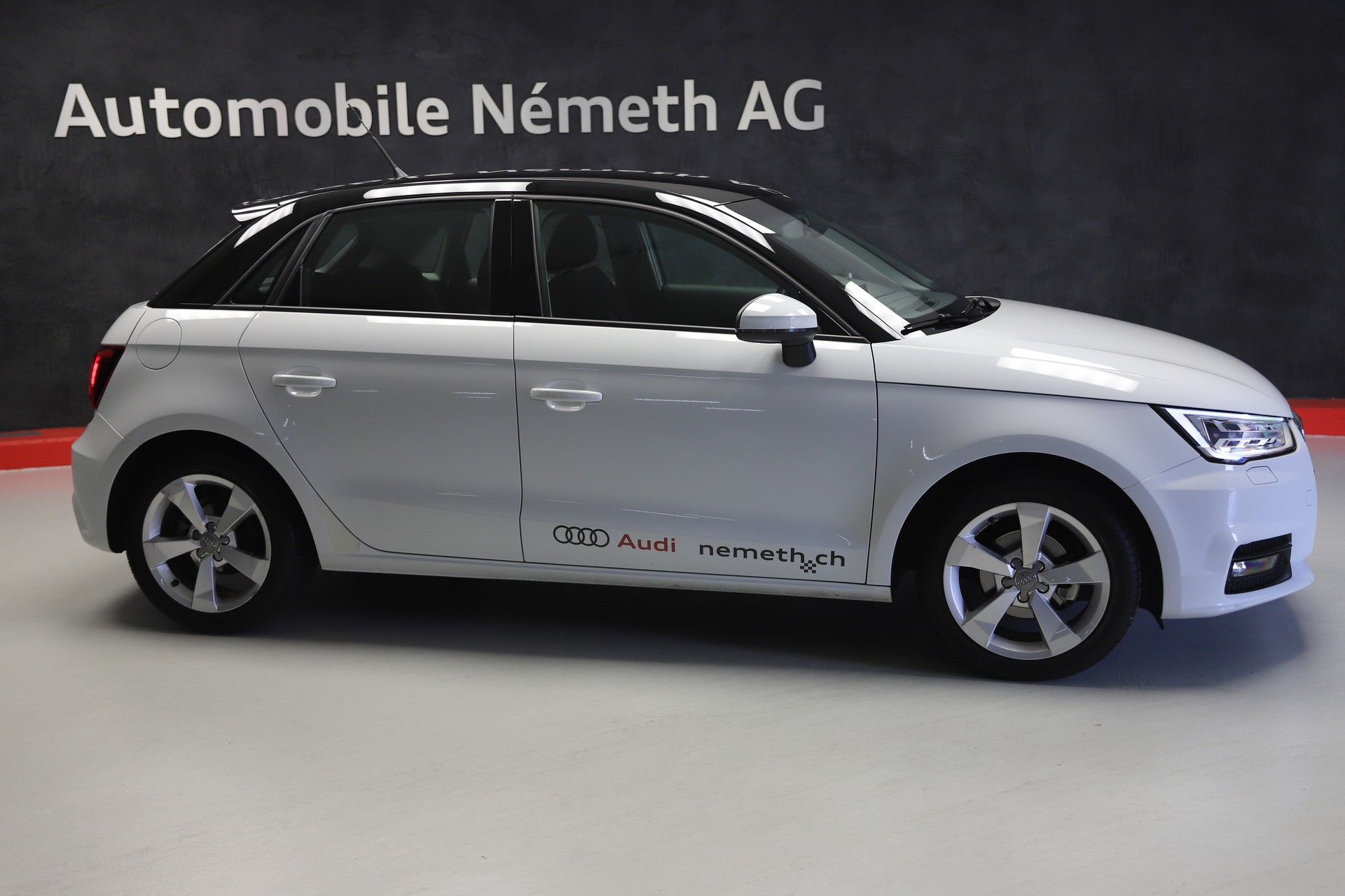 AUDI A1 Sportback 1.0 TFSI S-tronic-image-3