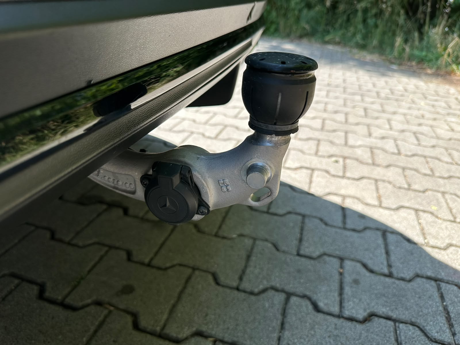 MERCEDES-BENZ GLC 220 d AMG Line 4Matic 9G-Tronic-image-3