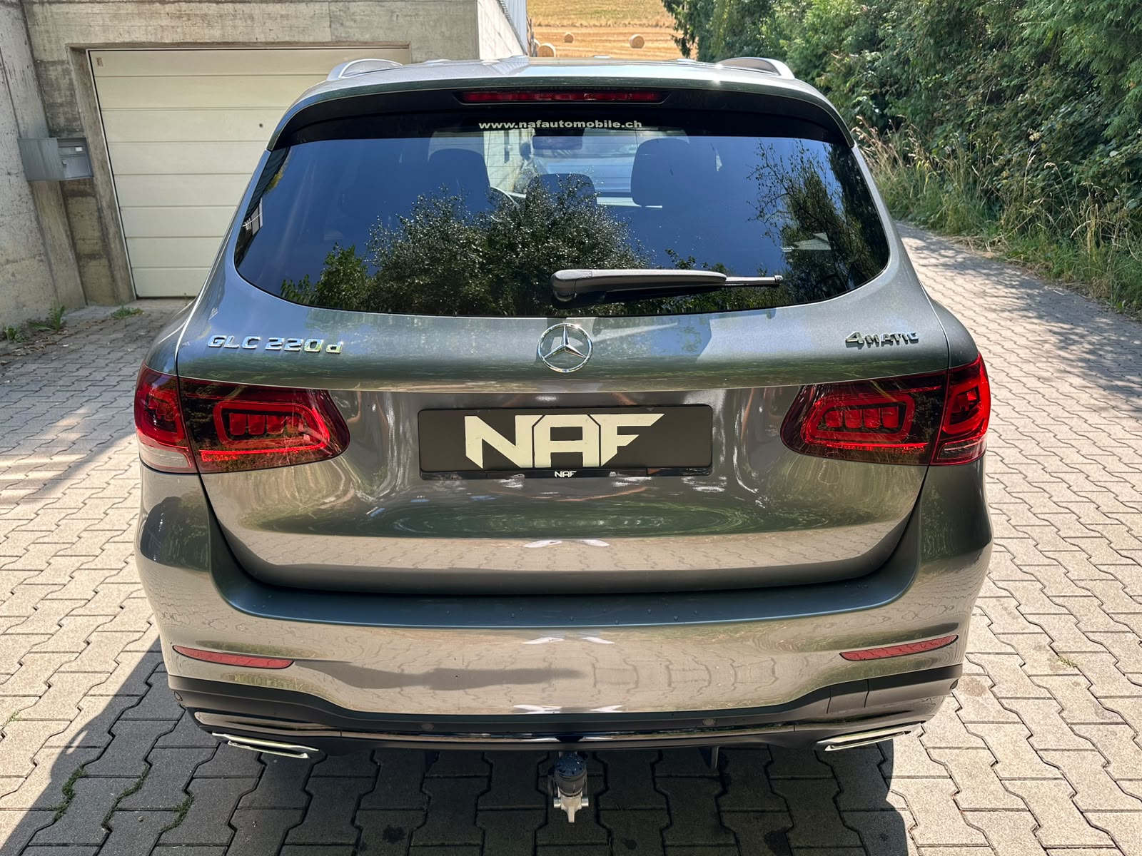 MERCEDES-BENZ GLC 220 d AMG Line 4Matic 9G-Tronic-image-4