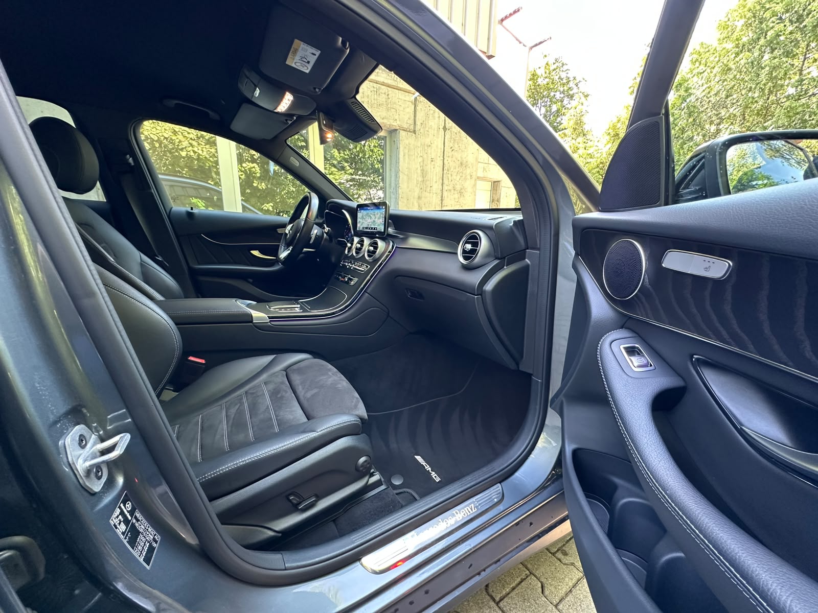 MERCEDES-BENZ GLC 220 d AMG Line 4Matic 9G-Tronic-image-18