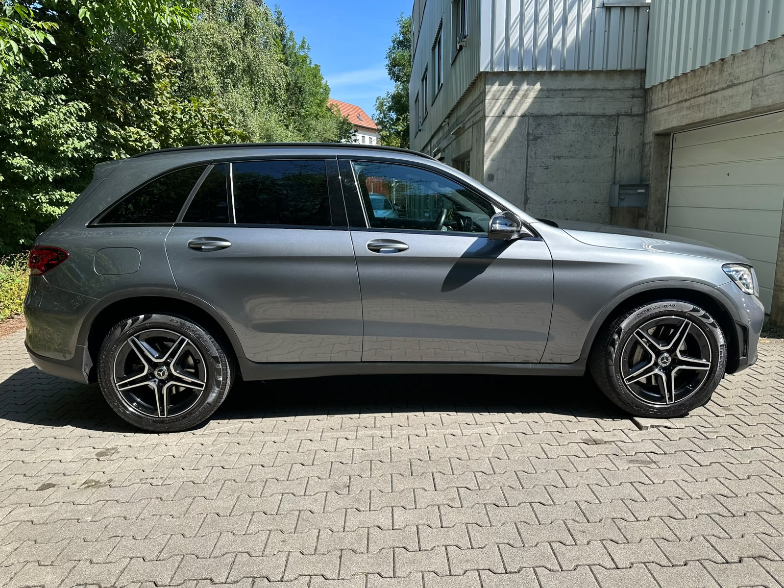 MERCEDES-BENZ GLC 220 d AMG Line 4Matic 9G-Tronic-image-6