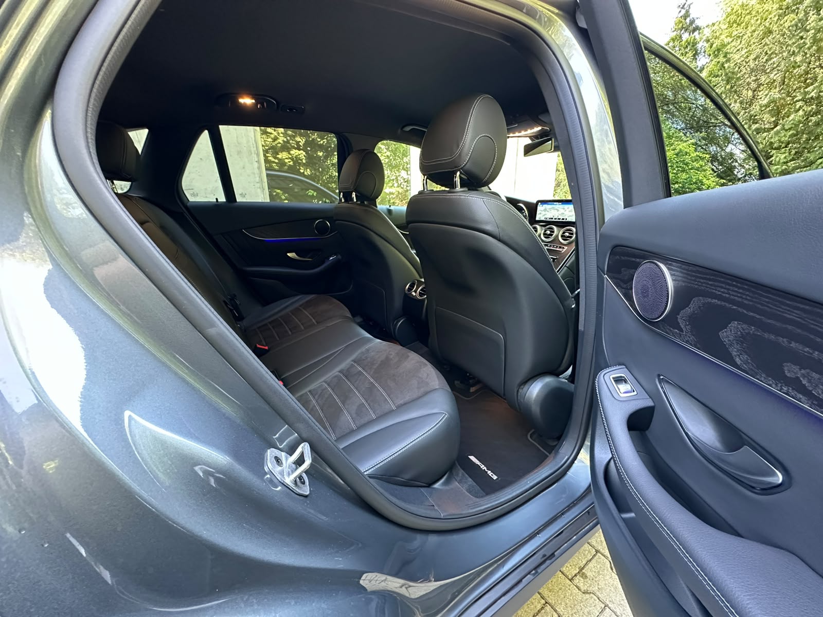 MERCEDES-BENZ GLC 220 d AMG Line 4Matic 9G-Tronic-image-17