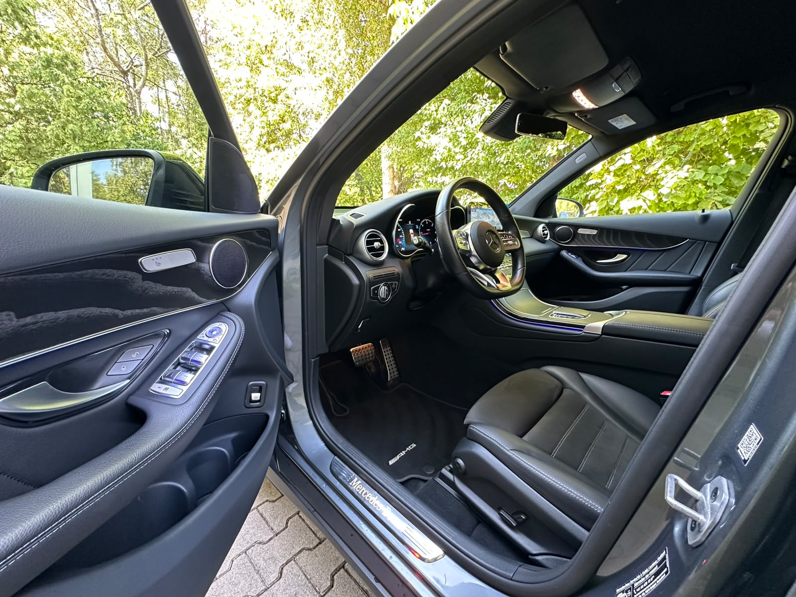 MERCEDES-BENZ GLC 220 d AMG Line 4Matic 9G-Tronic-image-10