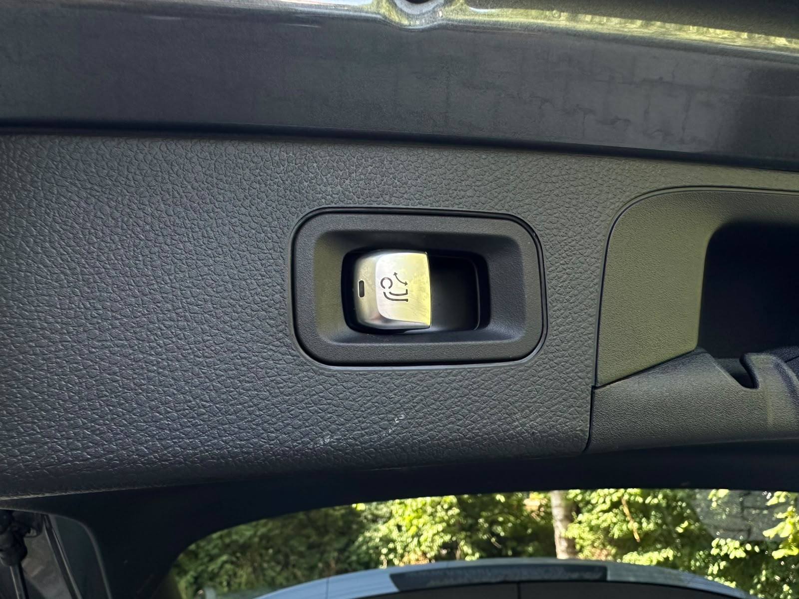 MERCEDES-BENZ GLC 220 d AMG Line 4Matic 9G-Tronic-image-16