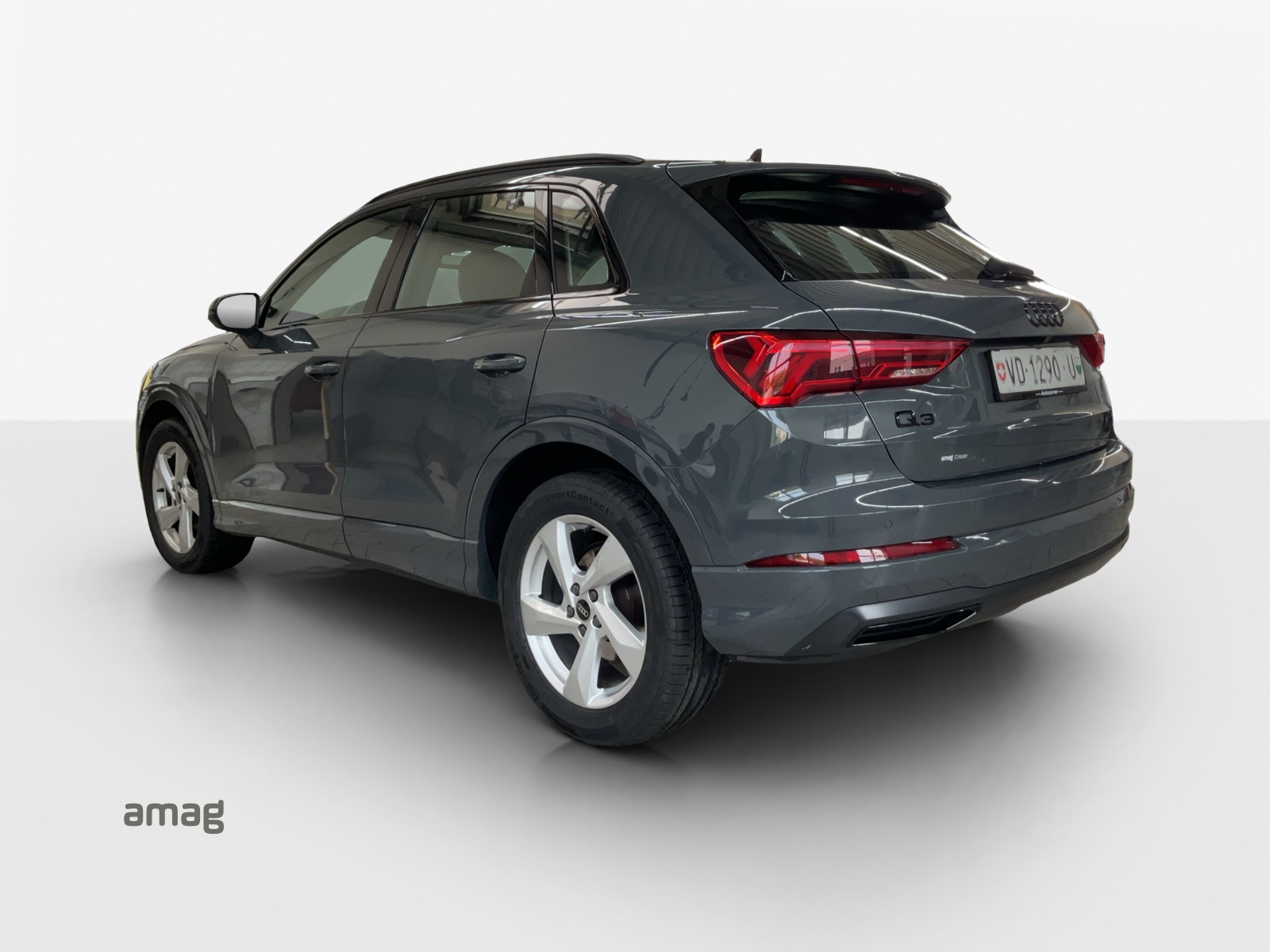 AUDI Q3 35 TFSI advanced Attraction S-tronic-showroom-element-2