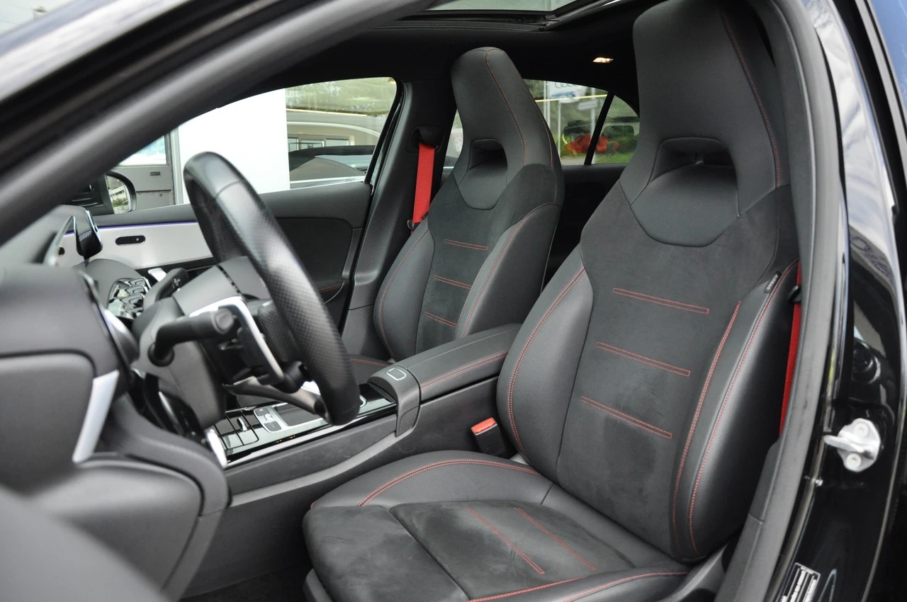 MERCEDES-BENZ A AMG 35 4Matic+ 8G-DCT-image-10
