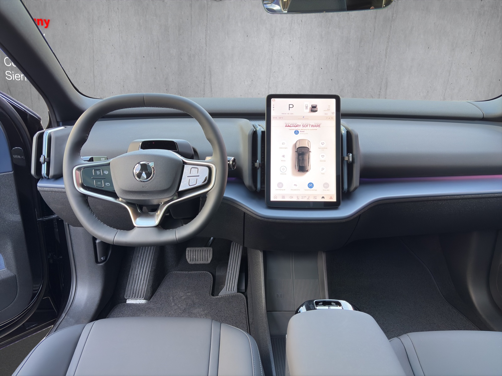 VOLVO EX30 Cross Country P8 69 kWh AWD Ultra-image-11