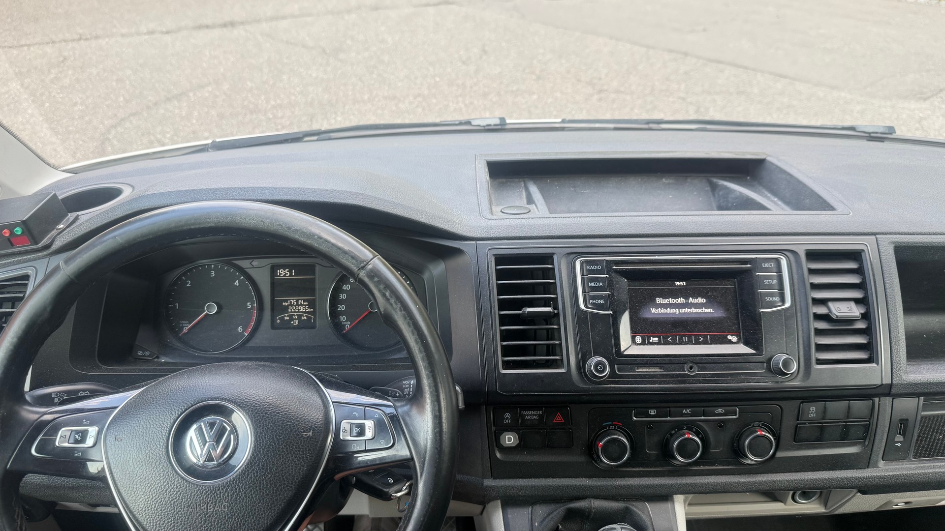 VW T6 2.0 Bi-TDI 4Motion-image-8
