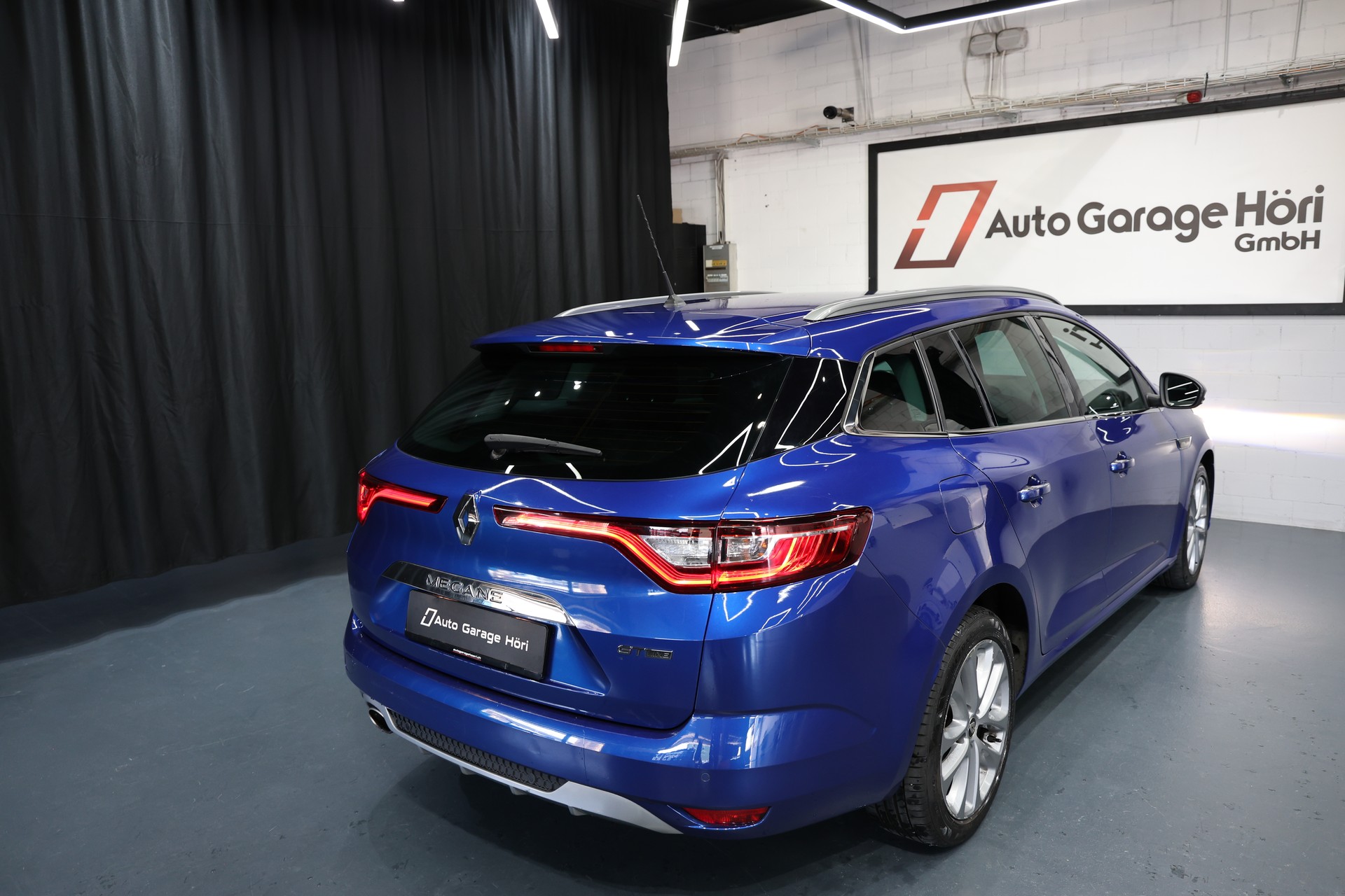 RENAULT Mégane Grandtour 1.7 dCi GT Line EDC-image-10
