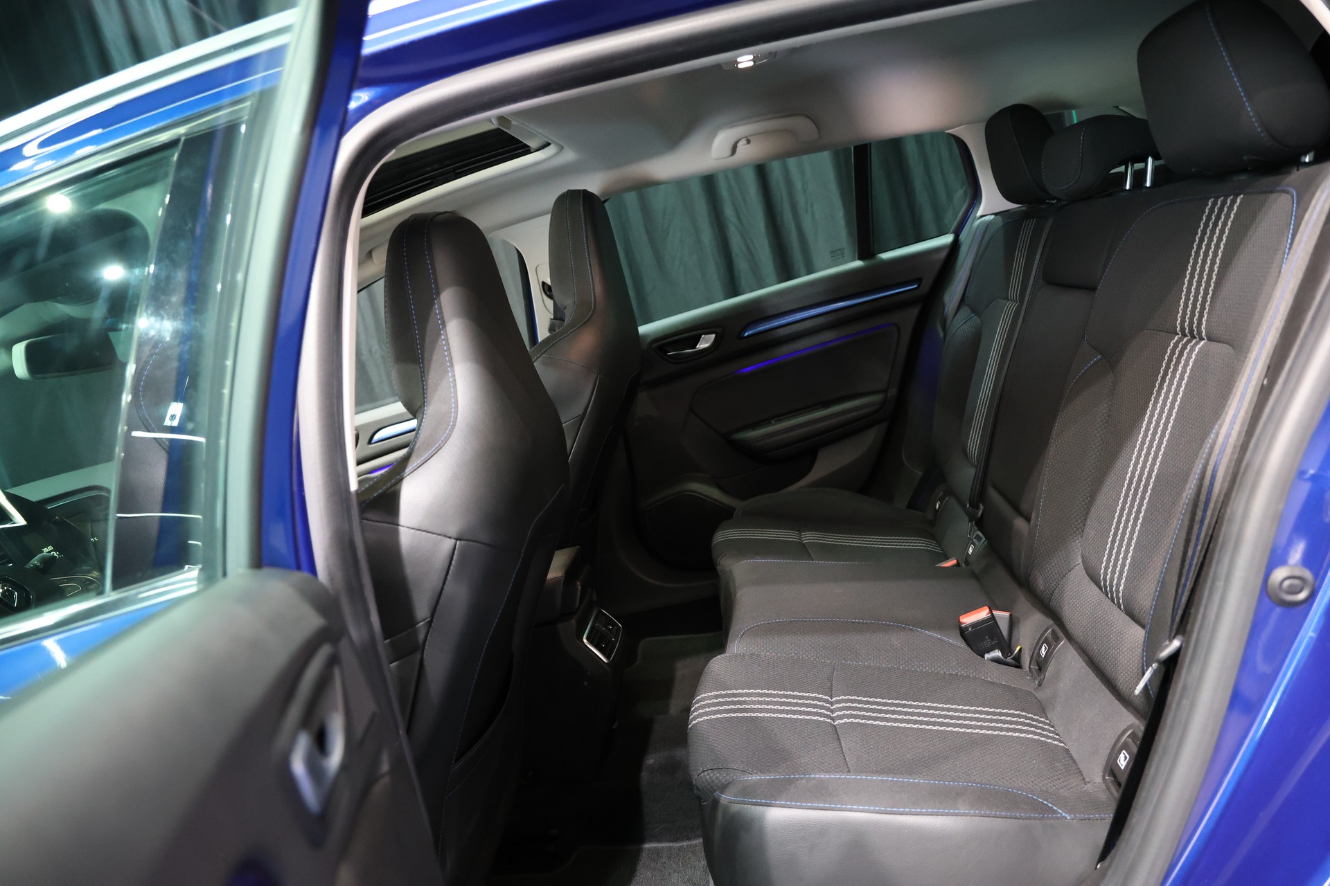 RENAULT Mégane Grandtour 1.7 dCi GT Line EDC-image-6