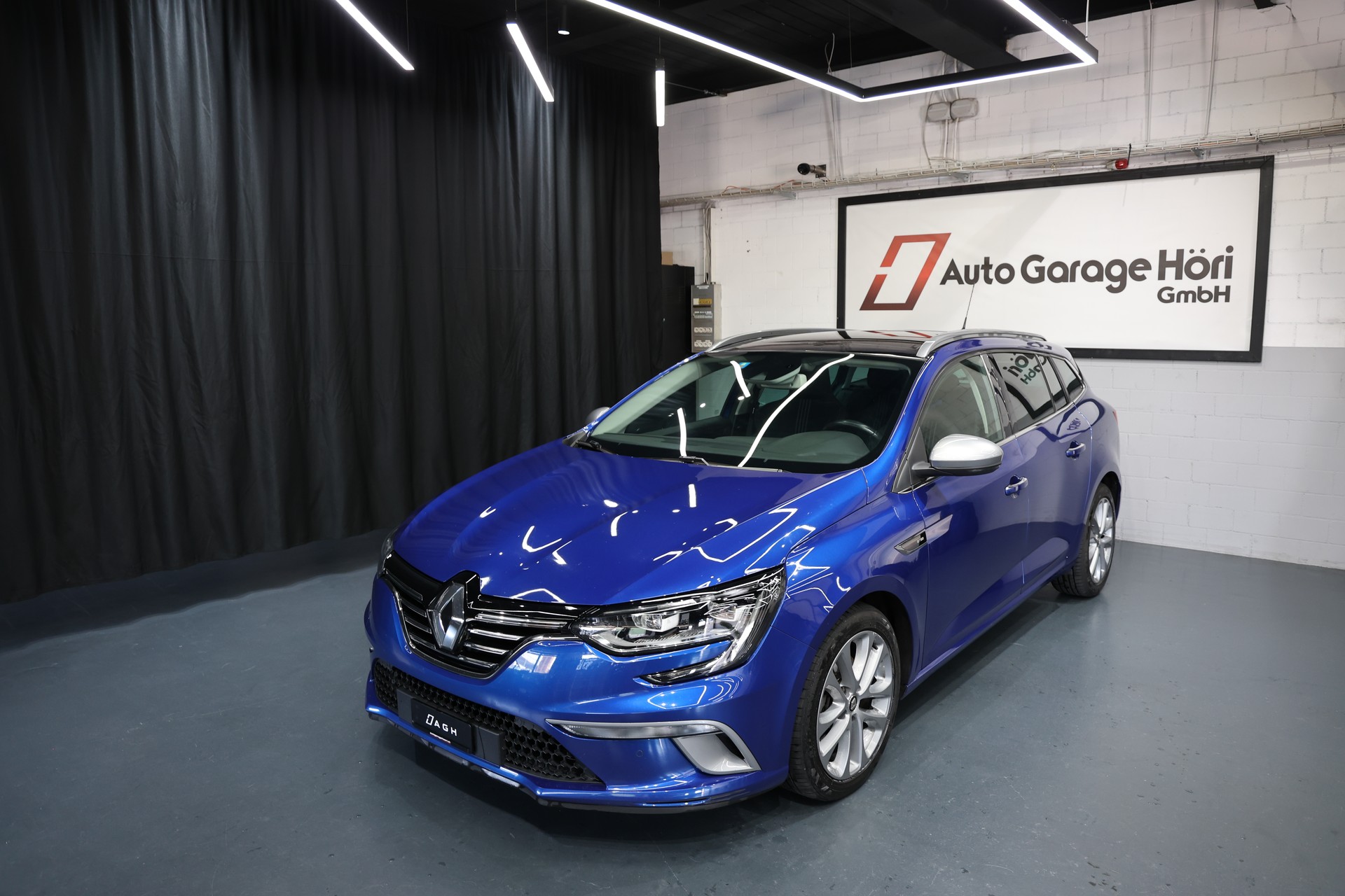 RENAULT Mégane Grandtour 1.7 dCi GT Line EDC-image-1