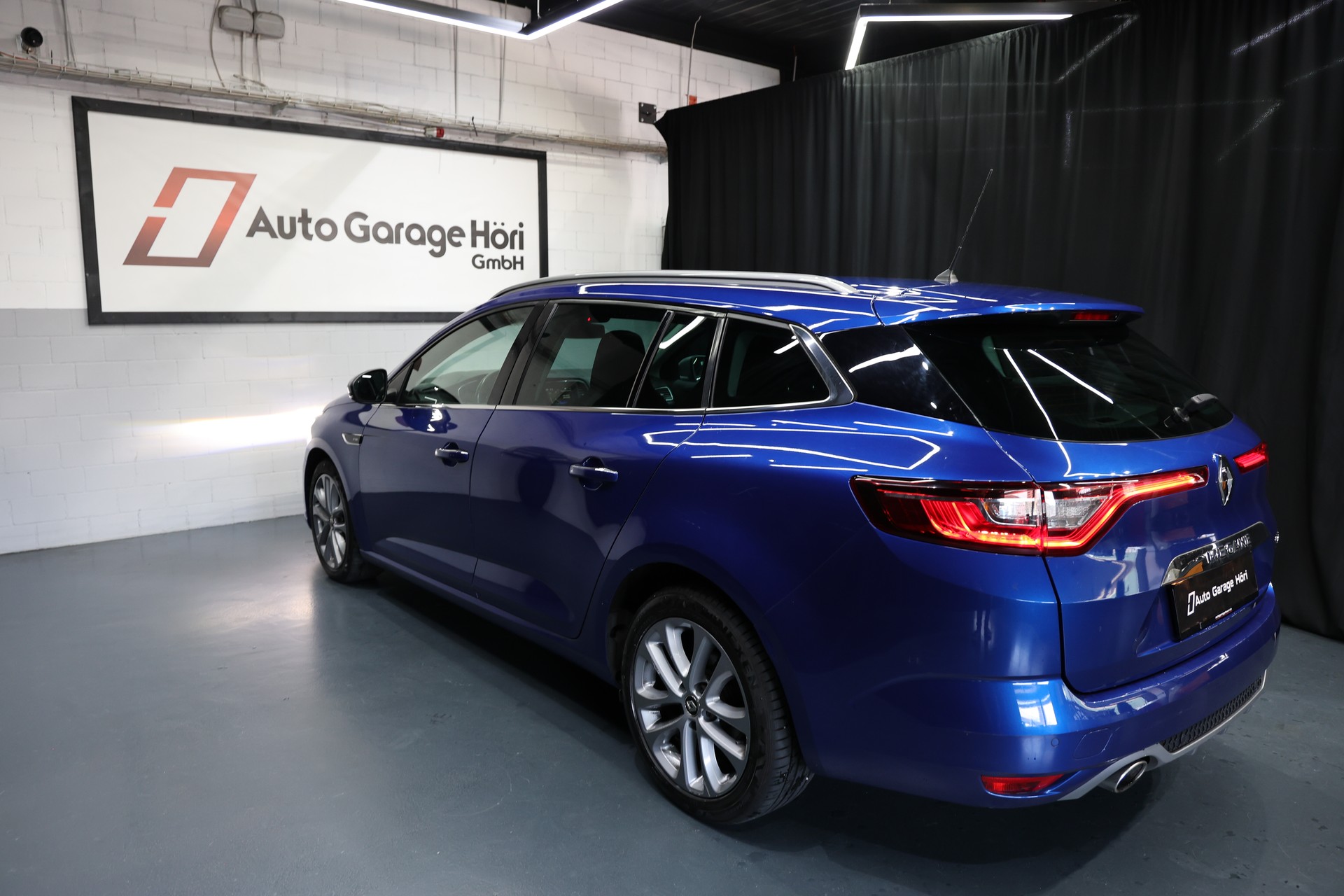 RENAULT Mégane Grandtour 1.7 dCi GT Line EDC-image-16