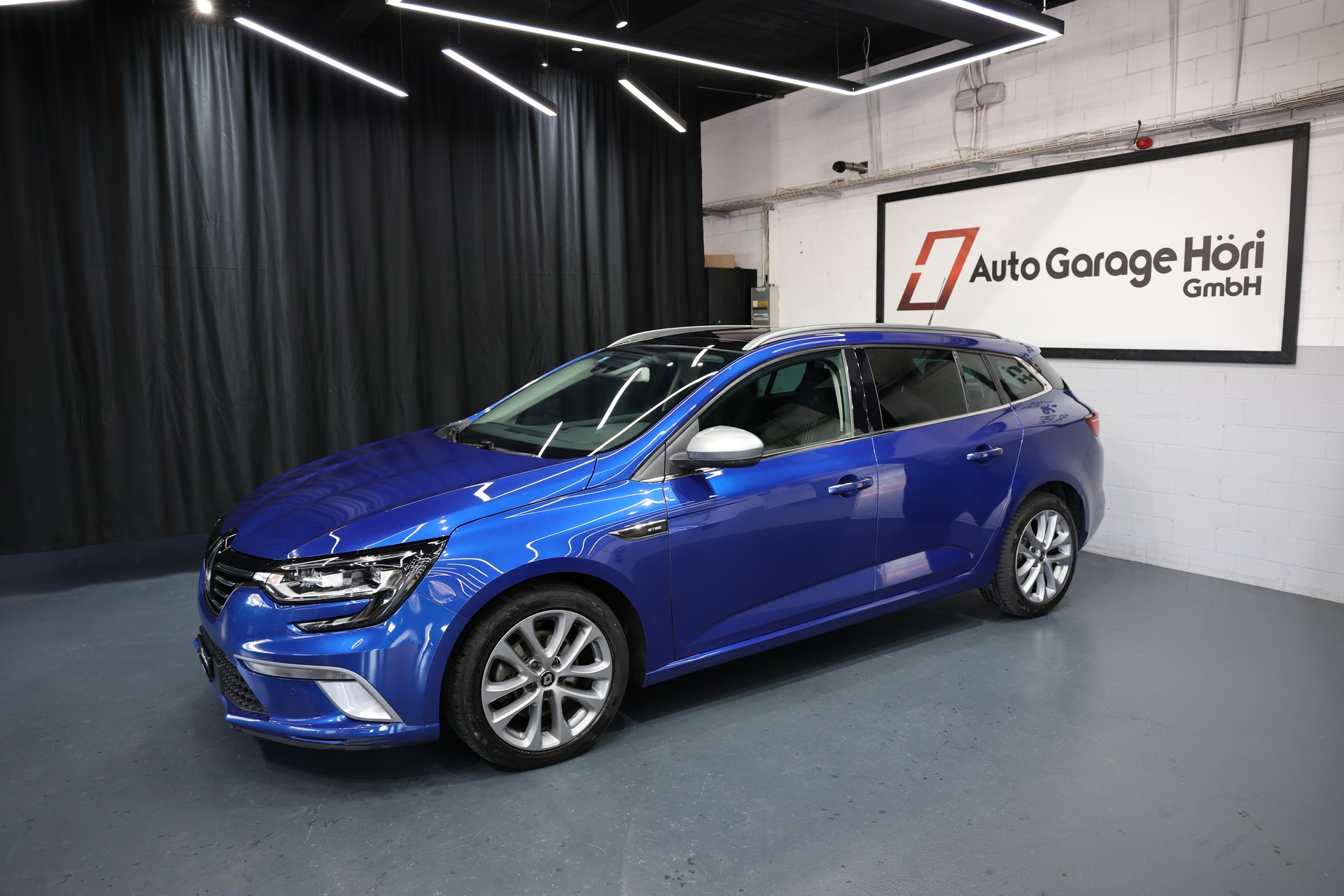 RENAULT Mégane Grandtour 1.7 dCi GT Line EDC-image-2