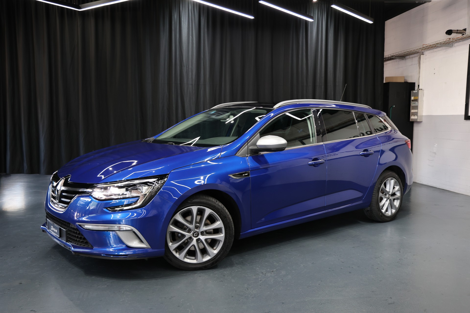 RENAULT Mégane Grandtour 1.7 dCi GT Line EDC-image-9