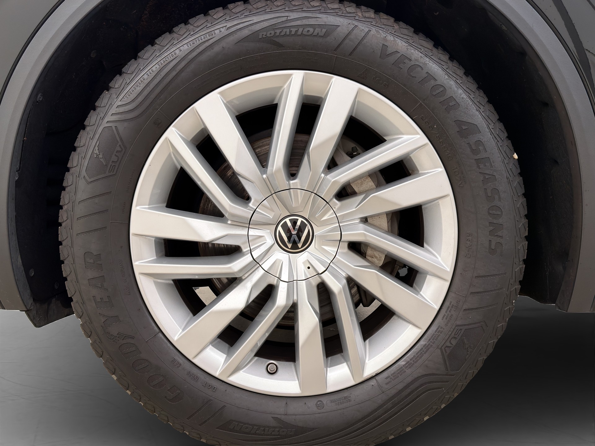 VW Touareg 3.0 V6 TDI Elegance 4Motion-image-8
