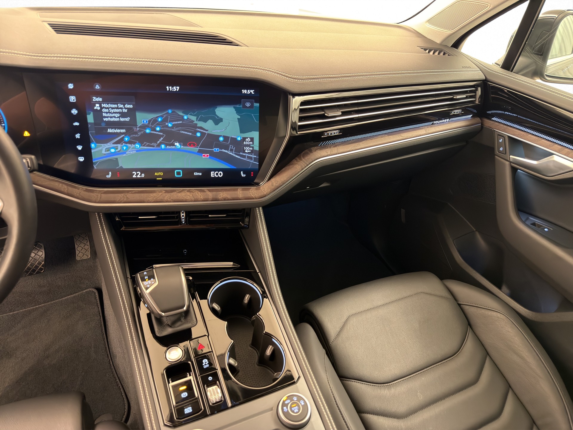 VW Touareg 3.0 V6 TDI Elegance 4Motion-image-15