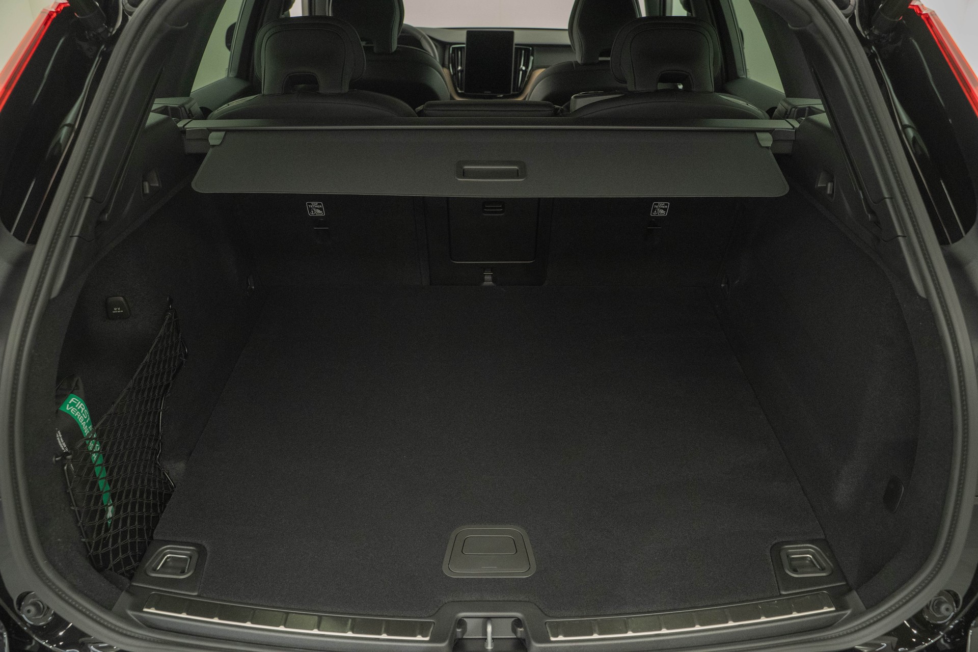 VOLVO XC60 2.0 B5 MH Ultra Dark AWD-image-4