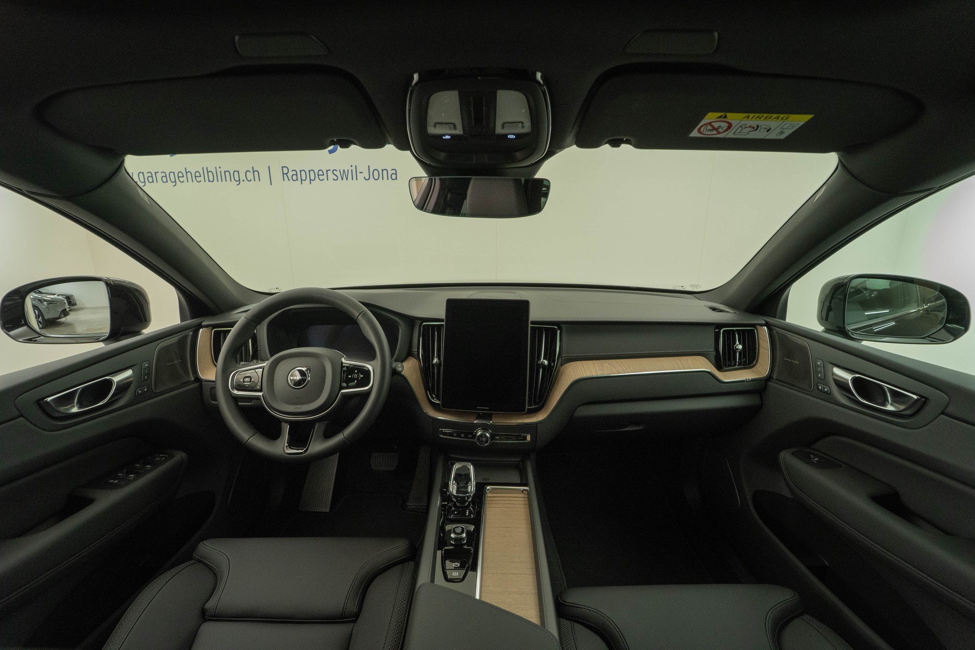 VOLVO XC60 2.0 B5 MH Ultra Dark AWD-image-5