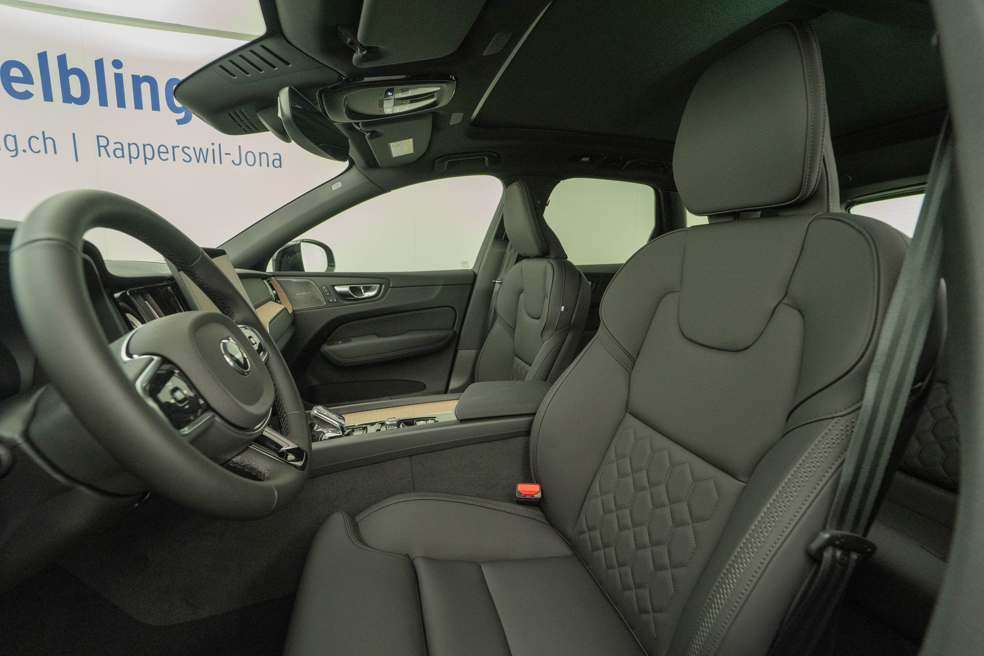 VOLVO XC60 2.0 B5 MH Ultra Dark AWD-image-7