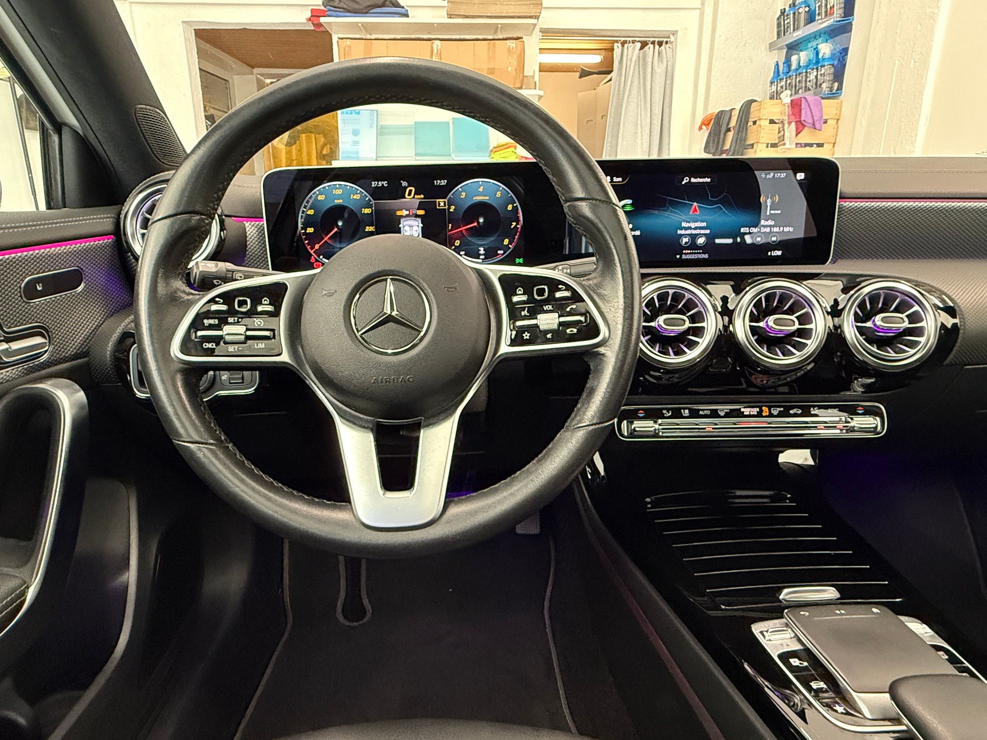 MERCEDES-BENZ A 220 AMG Line 7G-DCT 4Matic Ab 300.- pro Monat-image-10